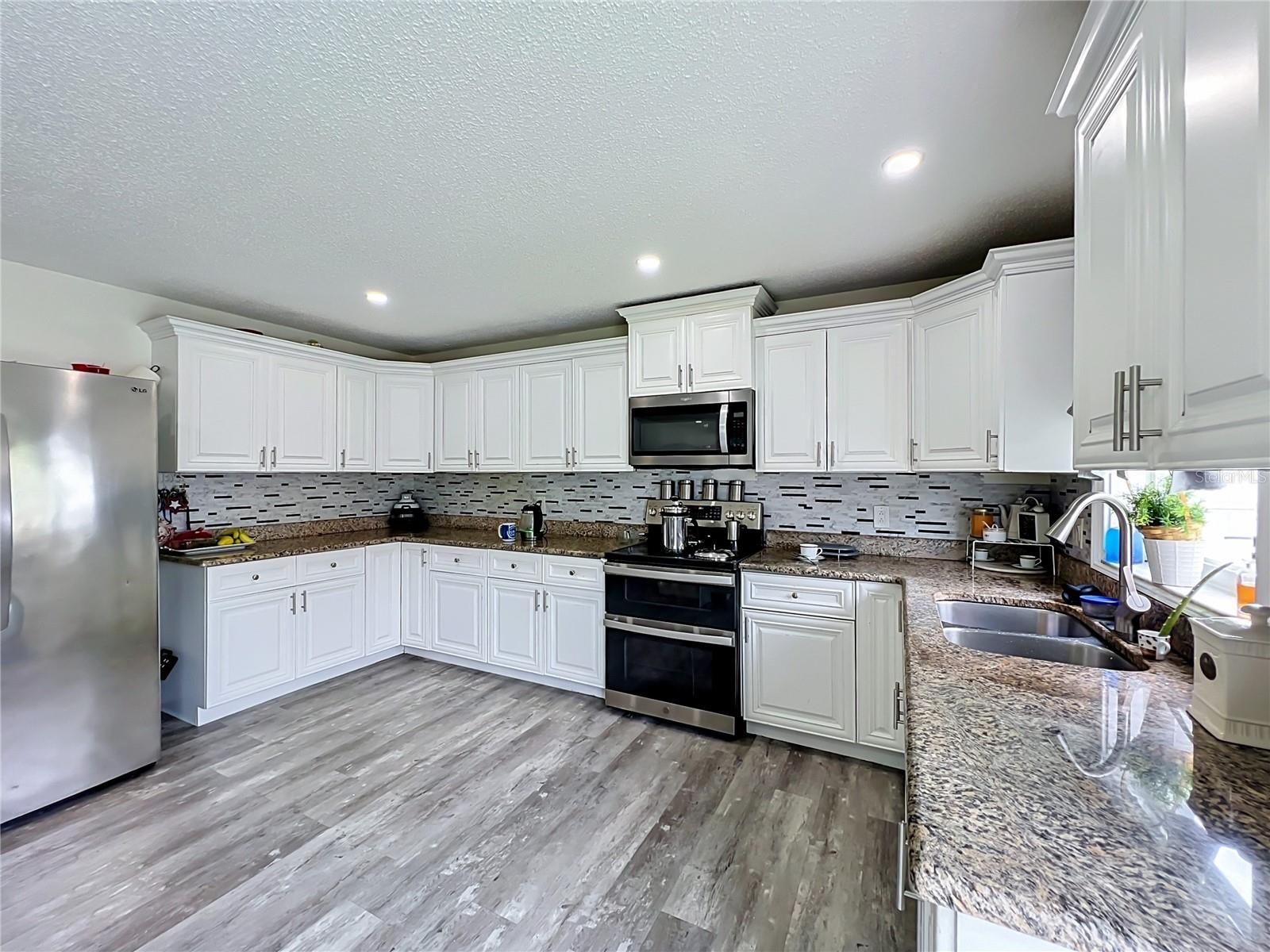 3275 AMBERLEY PARK CIRCLE, Kissimmee, FL 34743