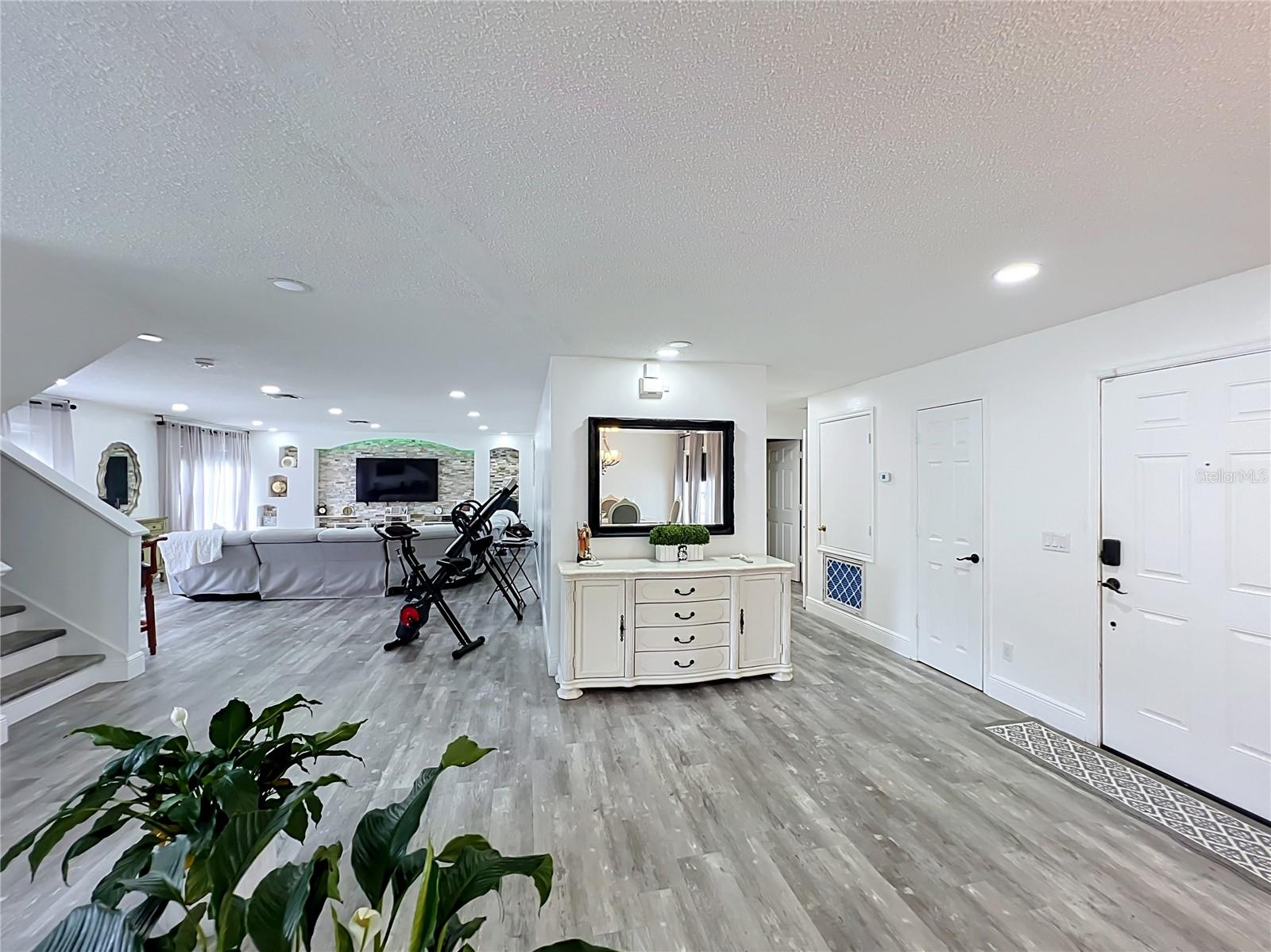 3275 AMBERLEY PARK CIRCLE, Kissimmee, FL 34743 3275 AMBERLEY PARK CIRCLE, Kissimmee, FL 34743