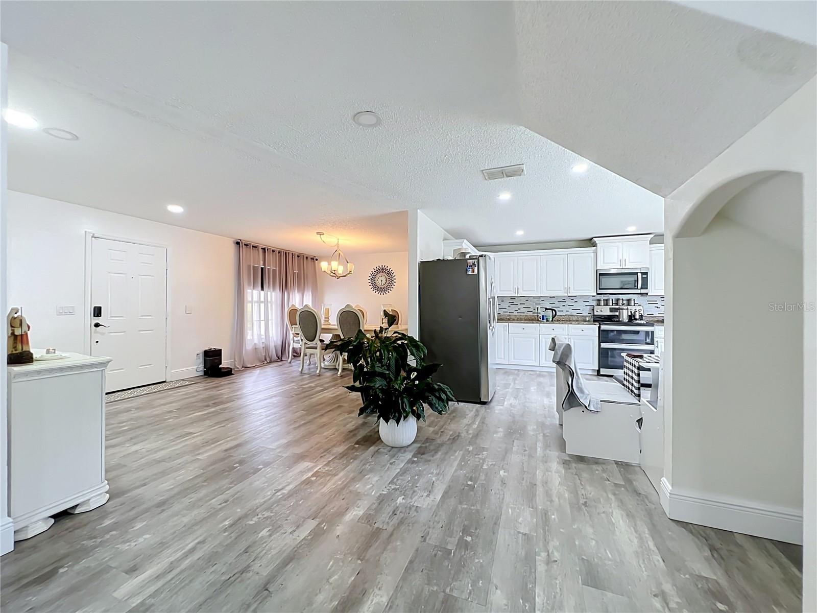 3275 AMBERLEY PARK CIRCLE, Kissimmee, FL 34743