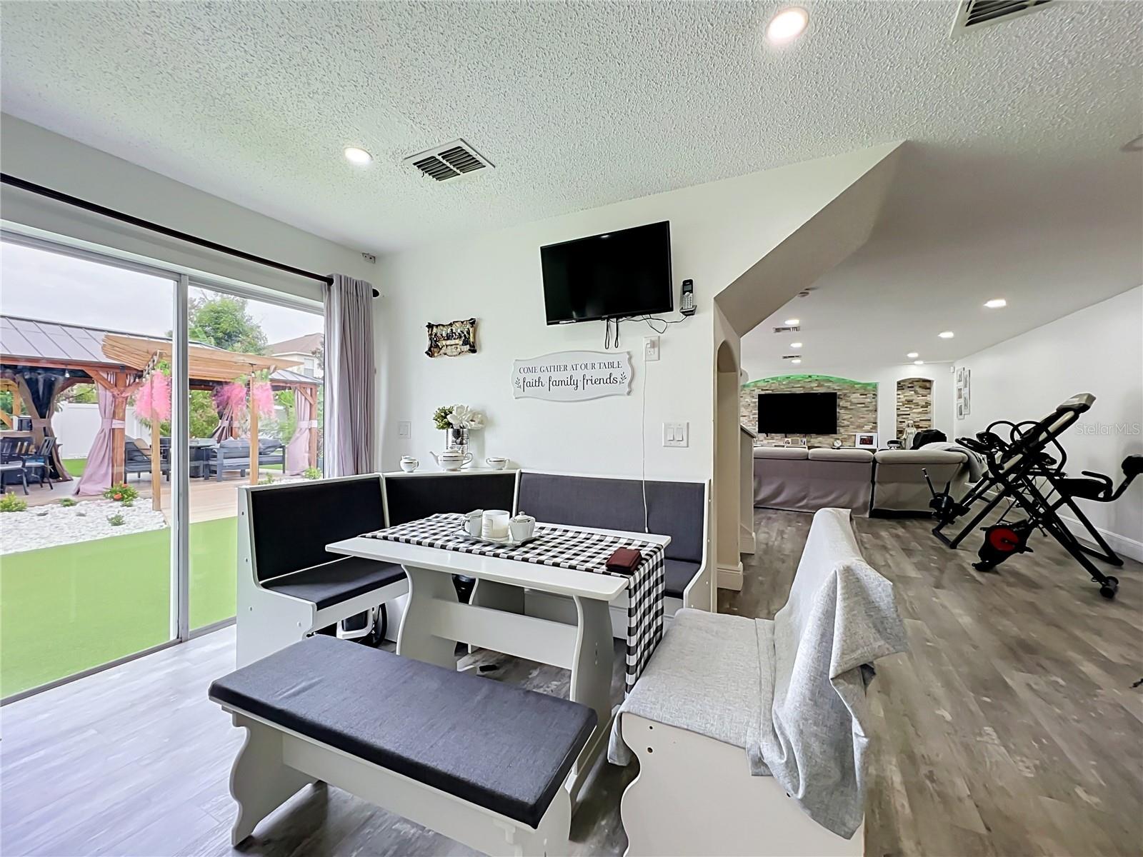 3275 AMBERLEY PARK CIRCLE, Kissimmee, FL 34743