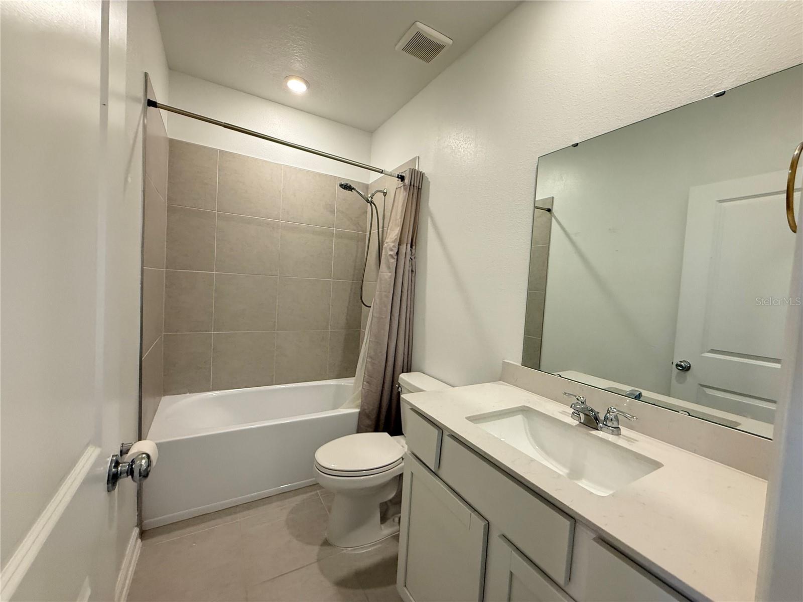 2611 SKYLINE LOOP, Poinciana, FL 34758