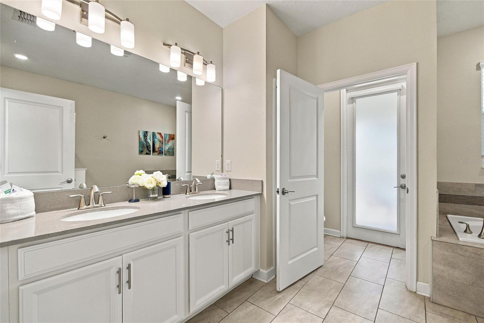 531 PEBBLE BEACH DRIVE, Davenport, FL 33896