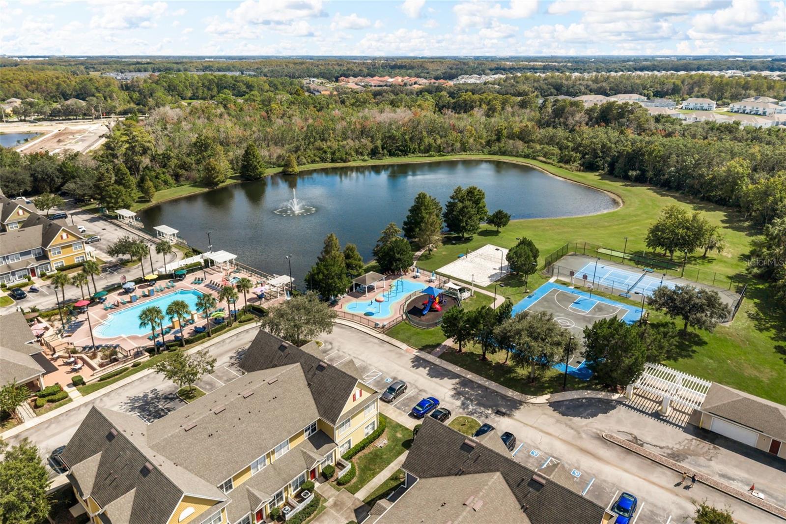 Community amenities just a 2 minute walk from the unit.