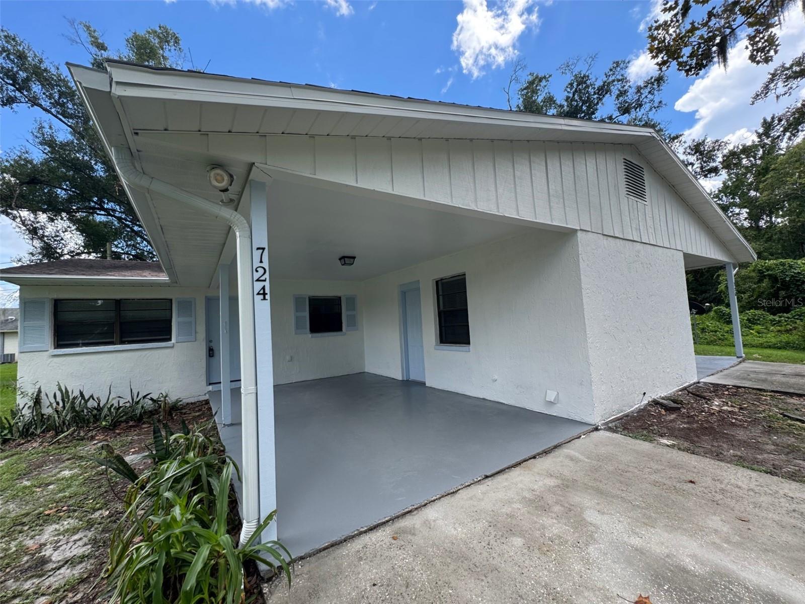 724 W ALAMO DRIVE, Lakeland, FL 33813 724 W ALAMO DRIVE, Lakeland, FL 33813