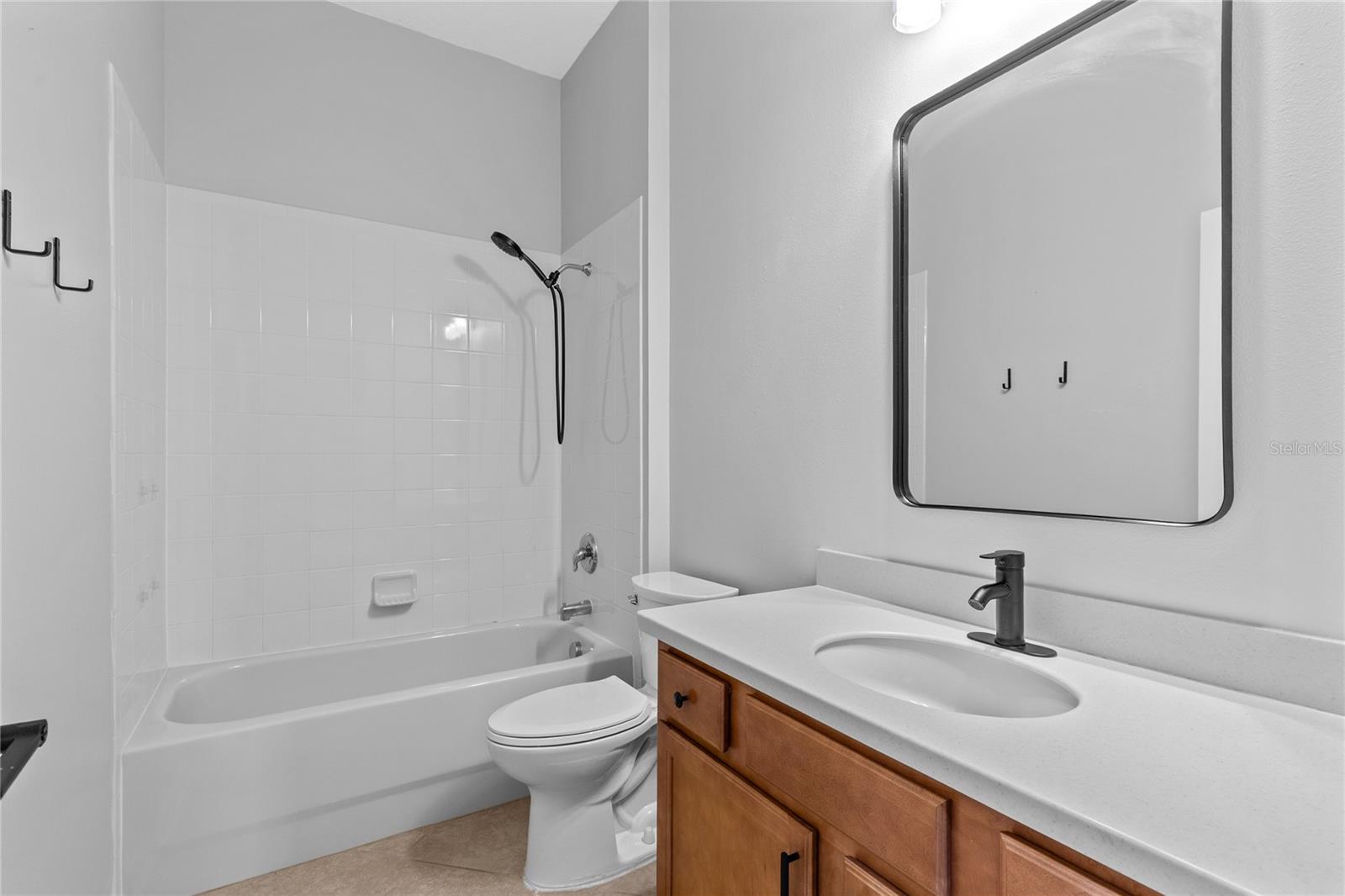 Guest bathroom 2