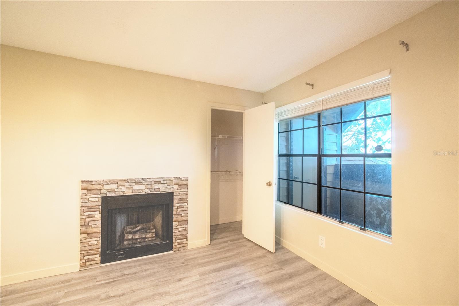 315 LAKEPOINTE DRIVE, #204, Altamonte Springs, FL 32701