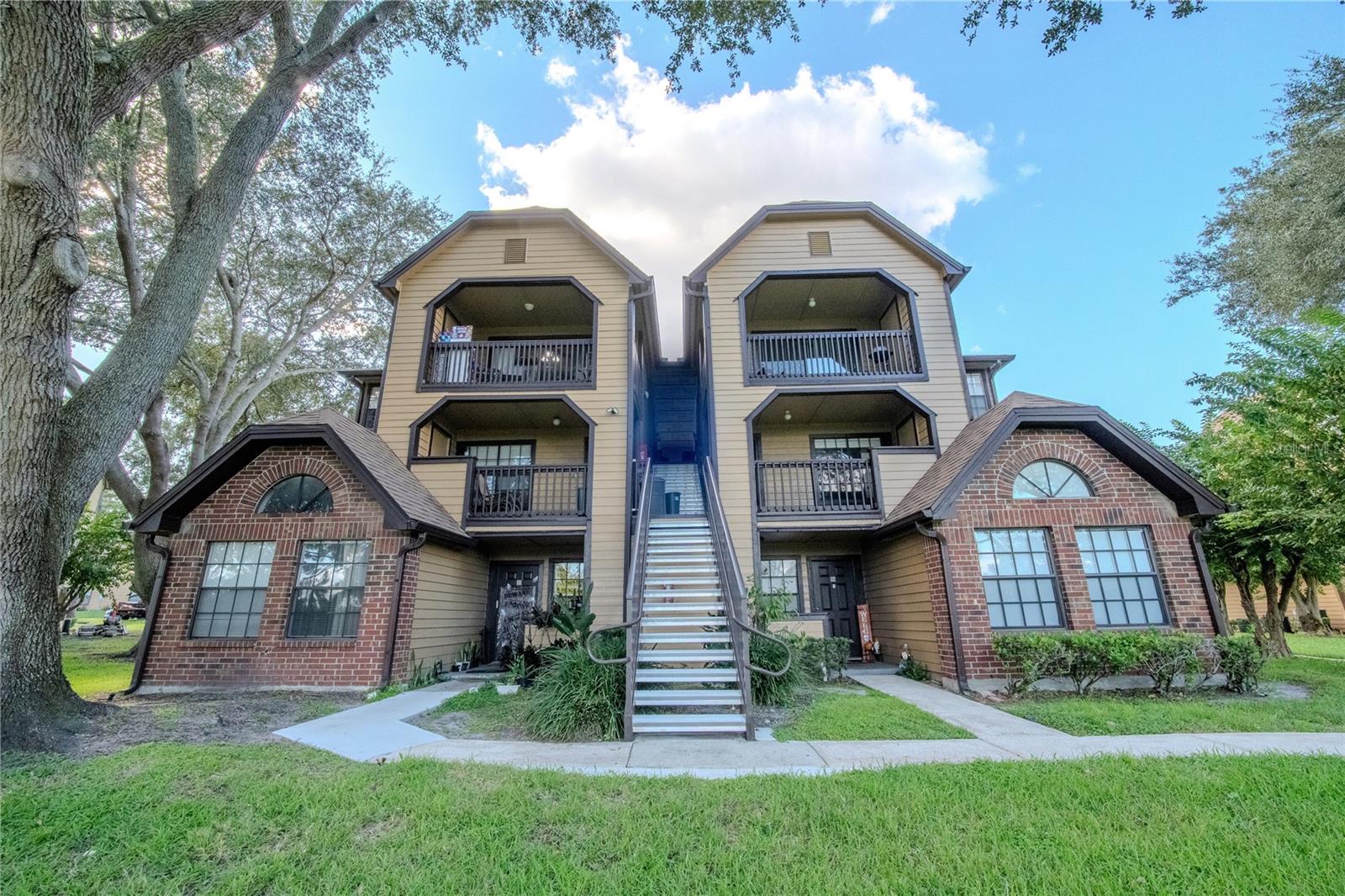 315 LAKEPOINTE DRIVE, #204, Altamonte Springs, FL 32701