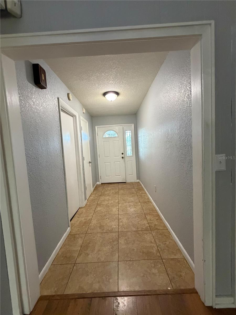 4404 S LAUREL POINTE DRIVE, Lakeland, FL 33813 4404 S LAUREL POINTE DRIVE, Lakeland, FL 33813