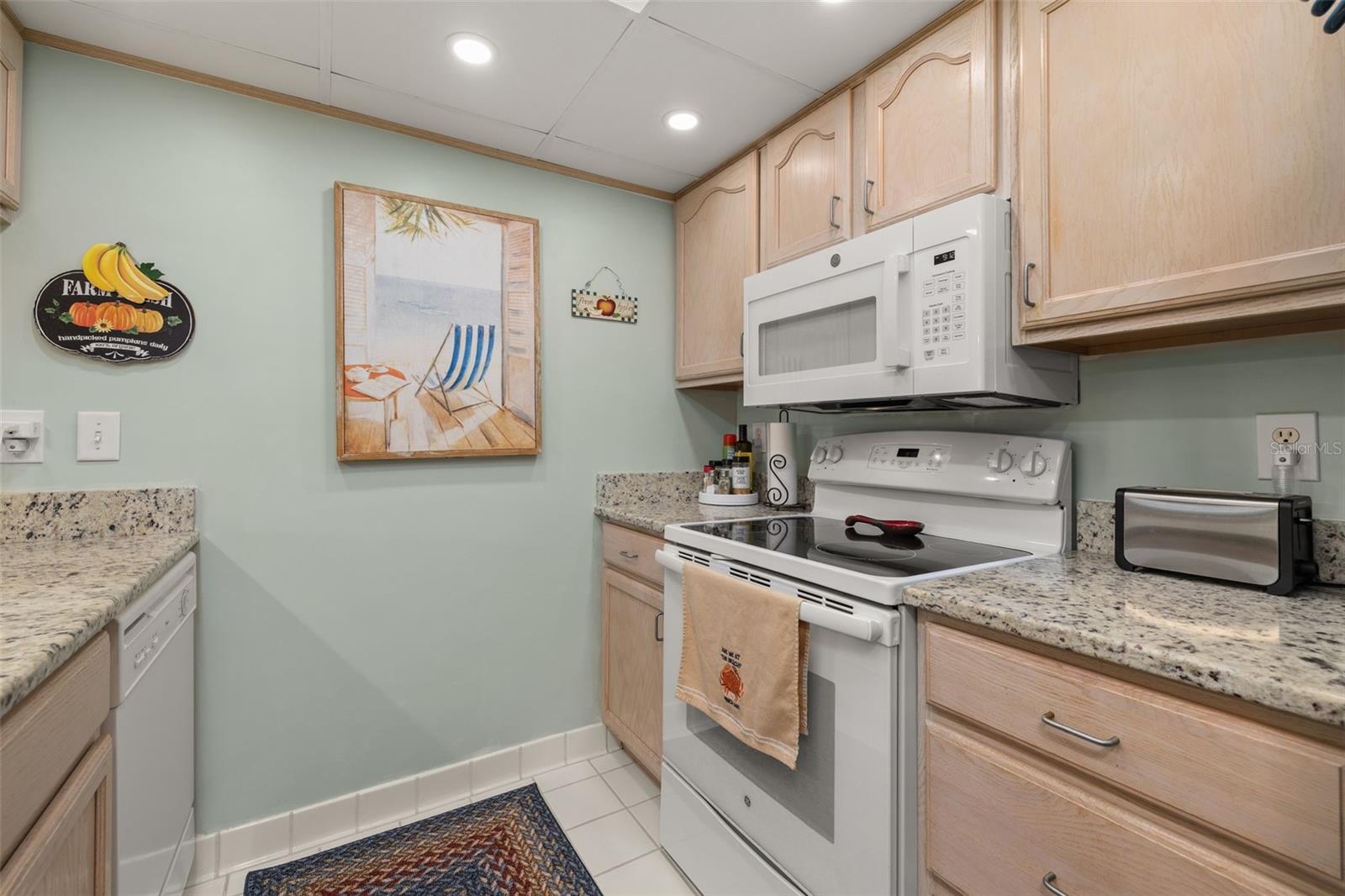 2011 CORNER LAKE DRIVE, Haines City, FL 33844