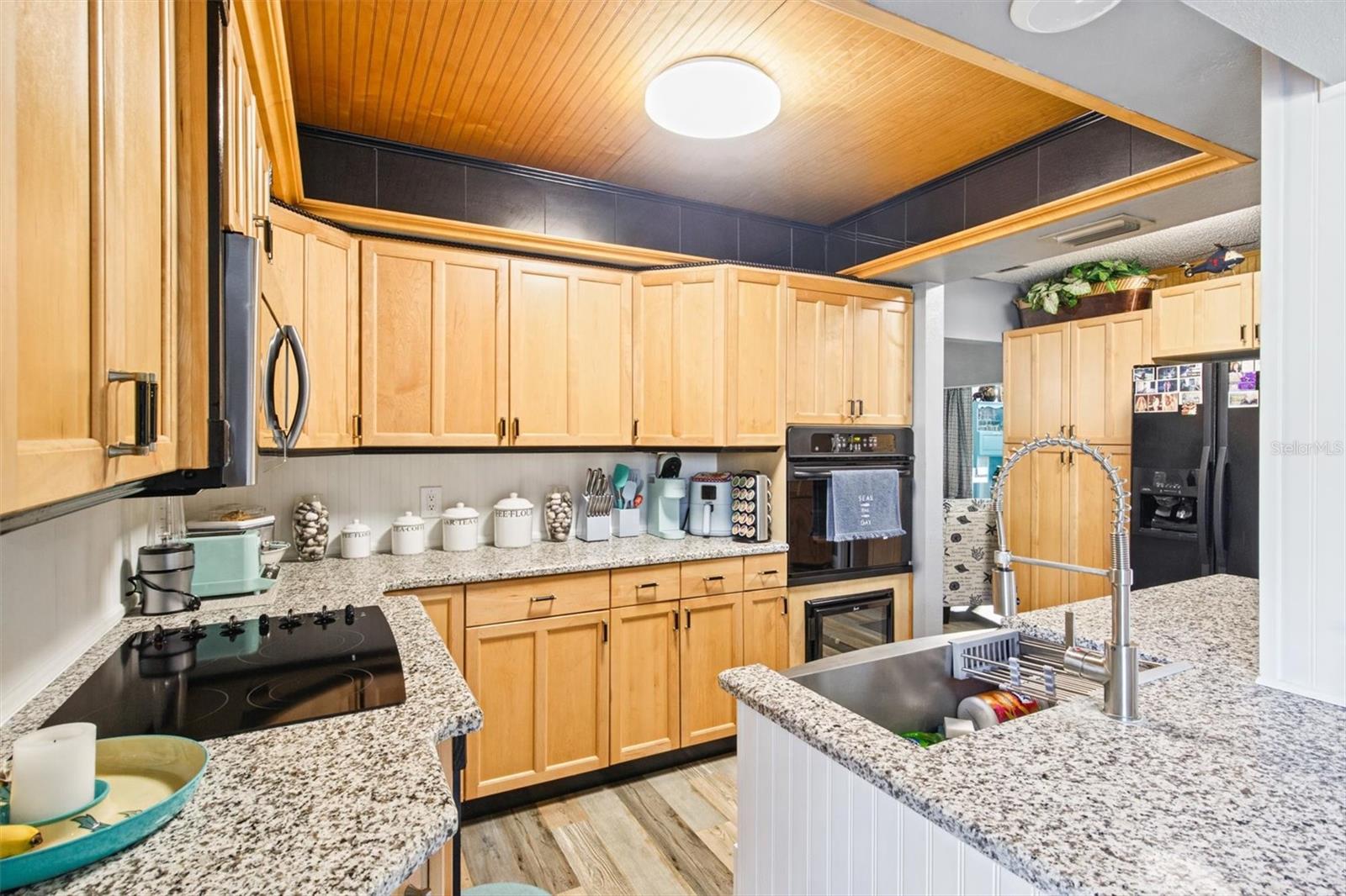 Kitchen - Cooktop & Built in Oven