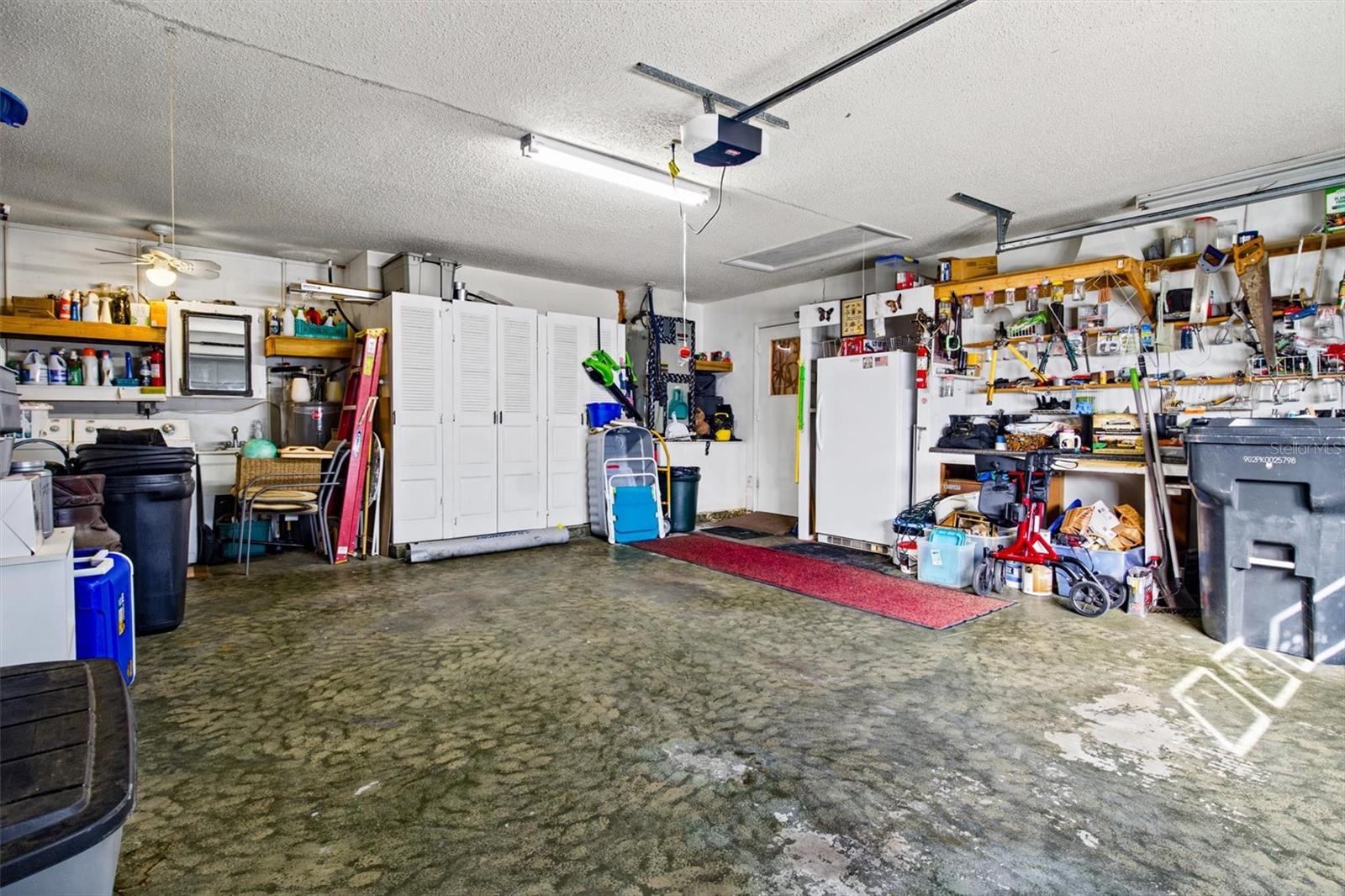 Garage - Washer and Dryer will stay!