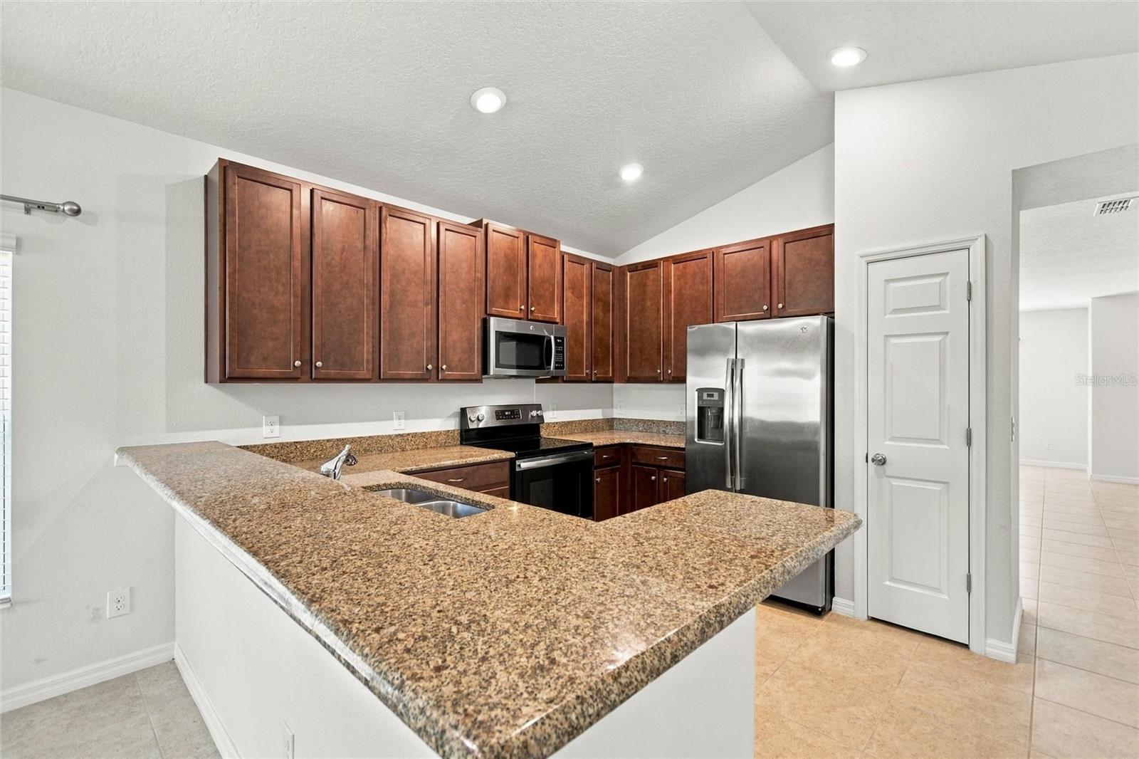 625 OGELTHORPE DR, Davenport, FL 33897