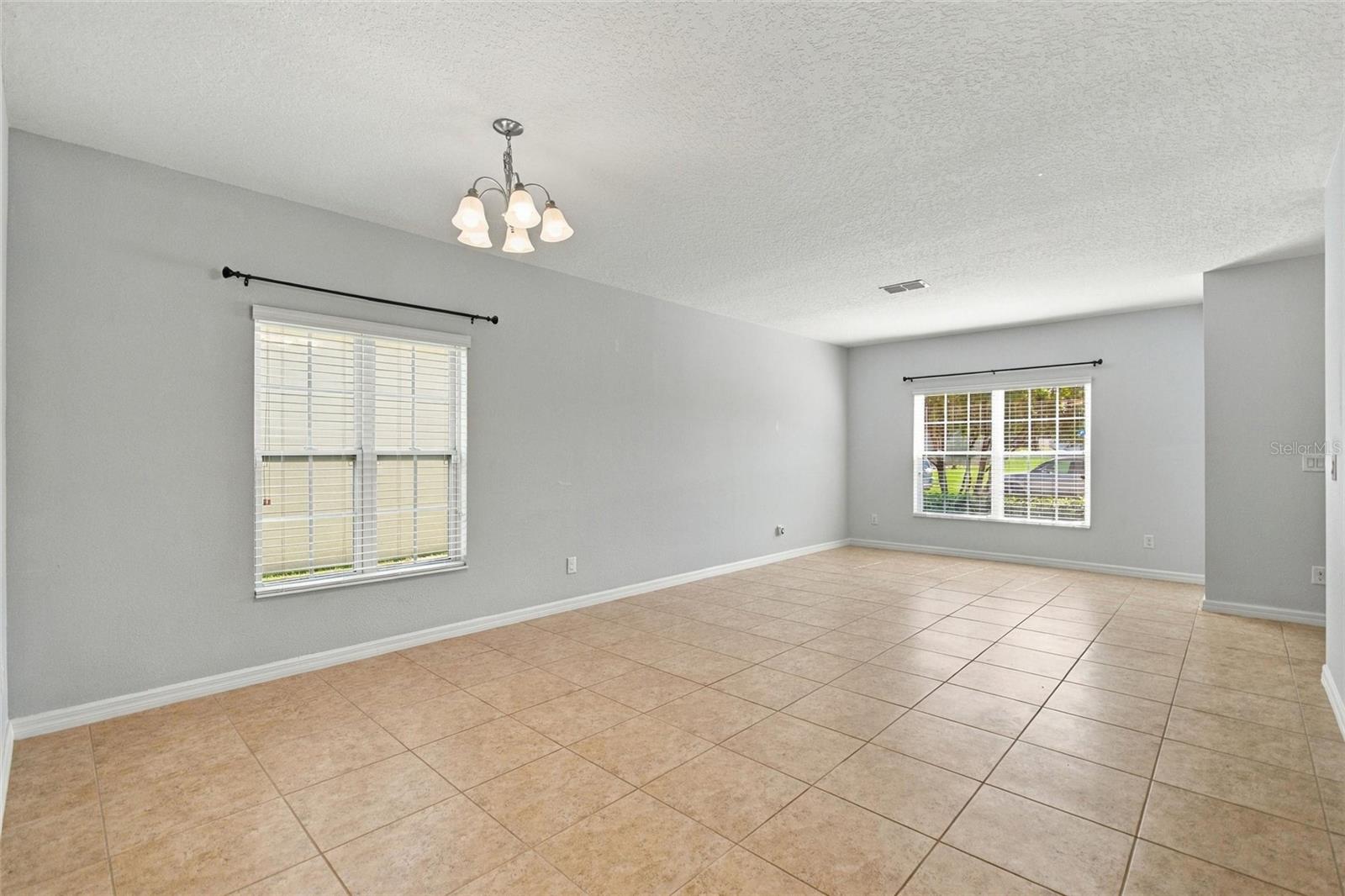 625 OGELTHORPE DR, Davenport, FL 33897