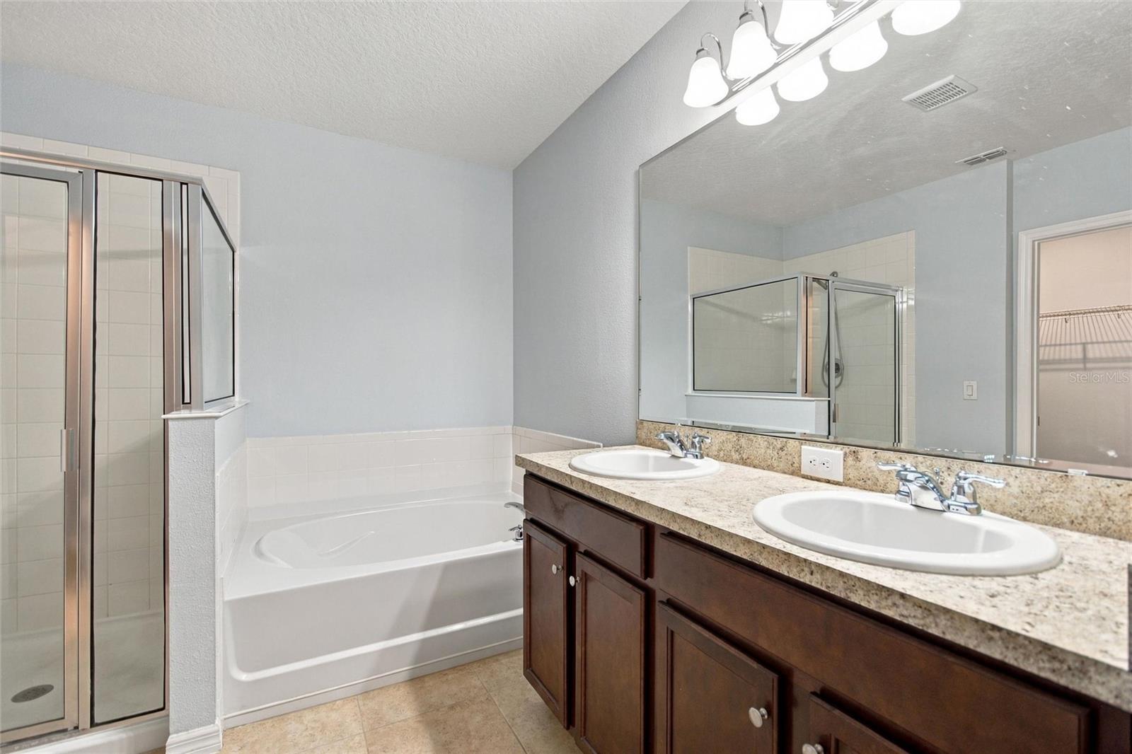 625 OGELTHORPE DR, Davenport, FL 33897