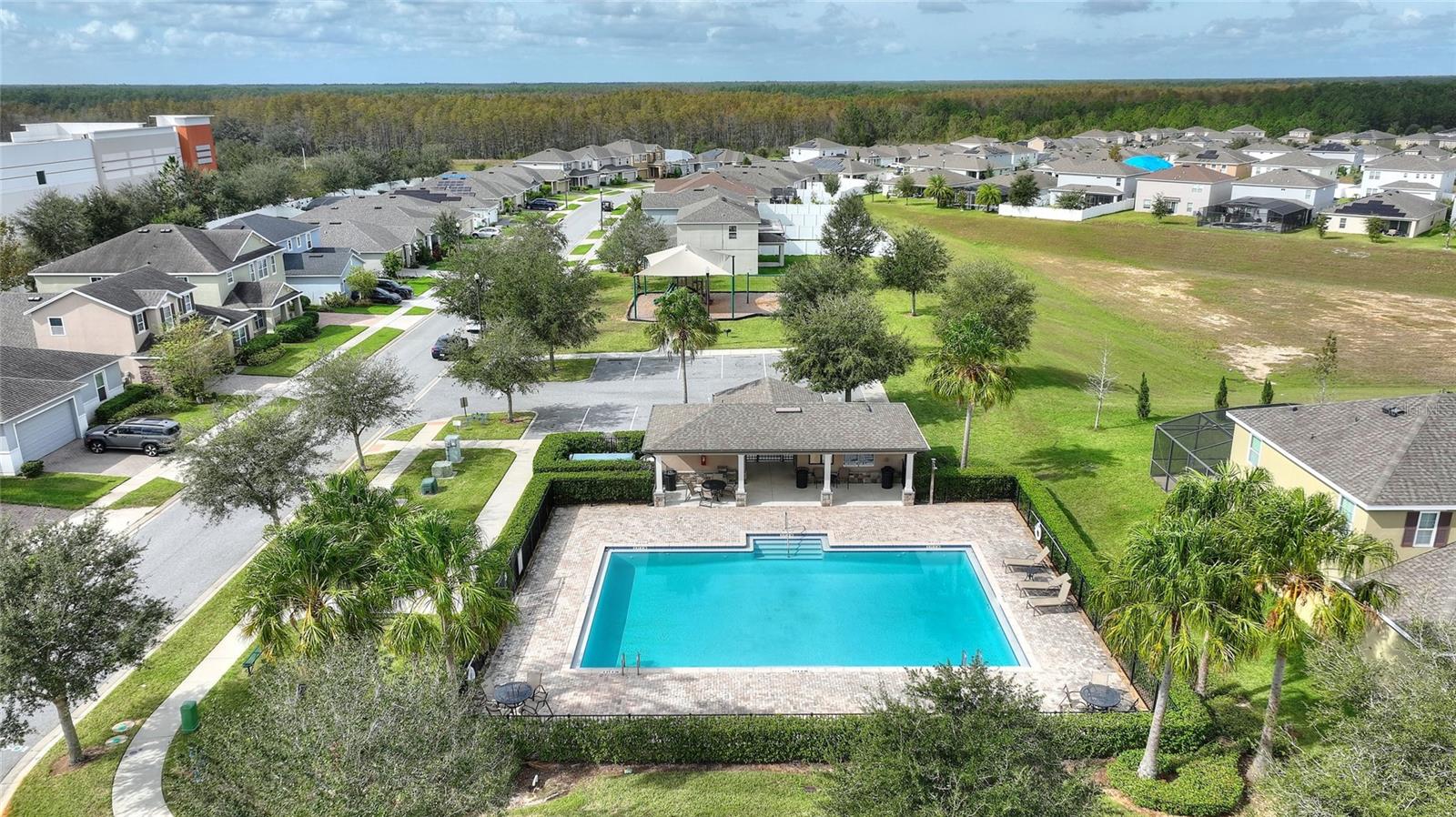 625 OGELTHORPE DR, Davenport, FL 33897