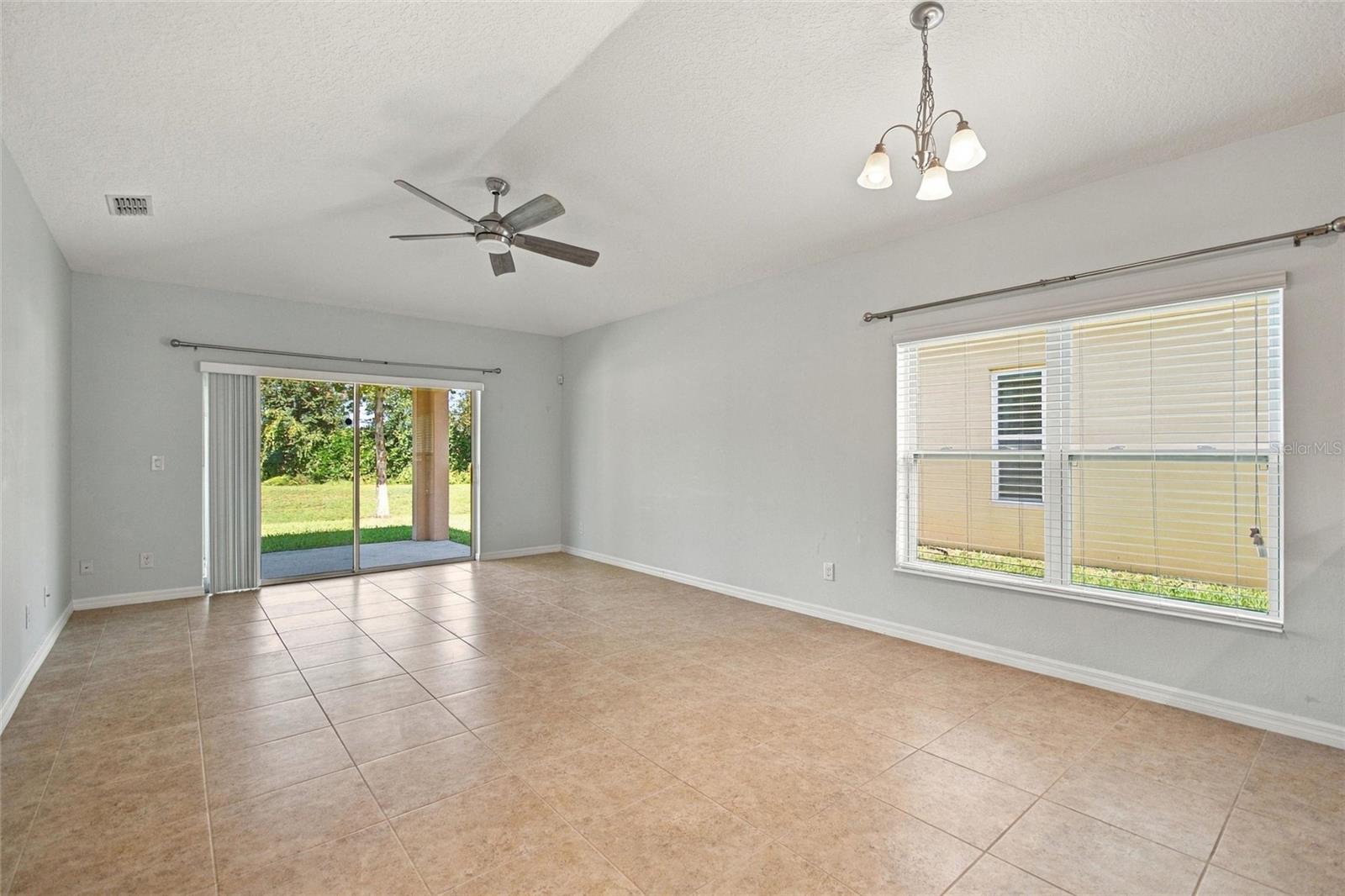 625 OGELTHORPE DR, Davenport, FL 33897