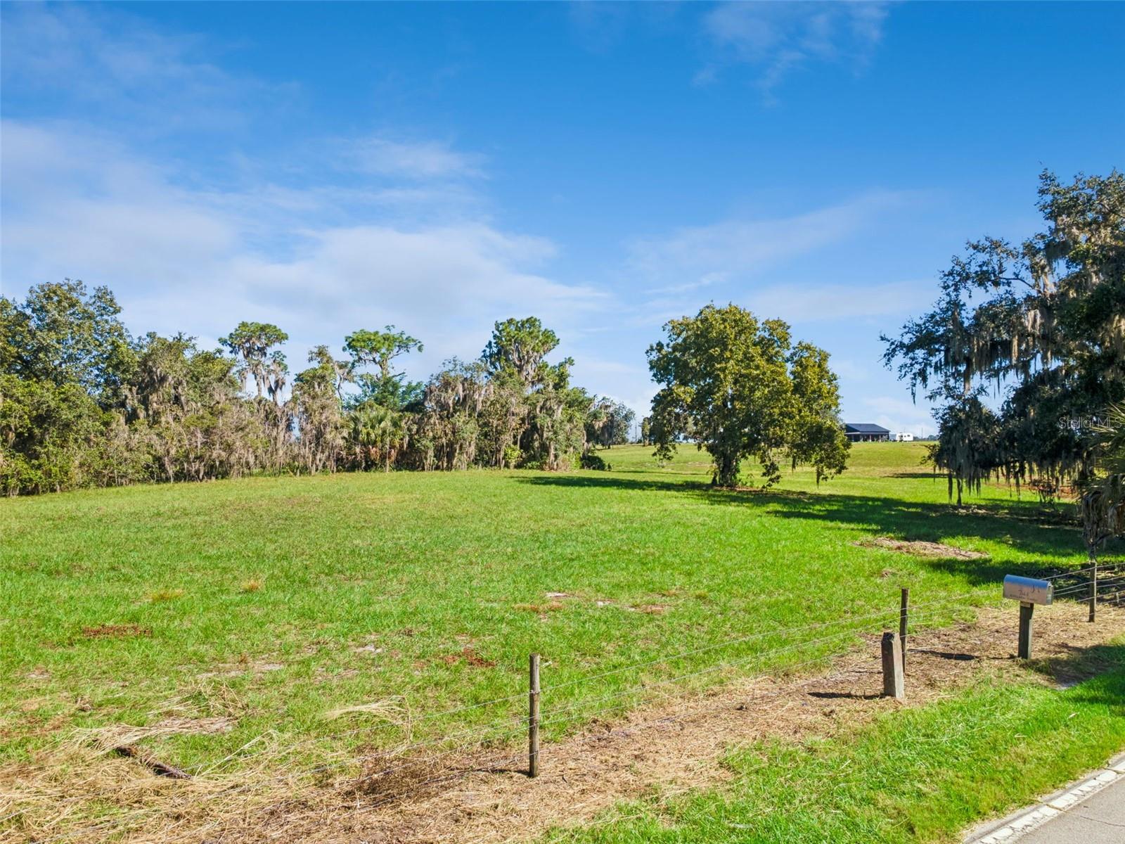 742 N LAKE REEDY BOULEVARD, Frostproof, FL 33843