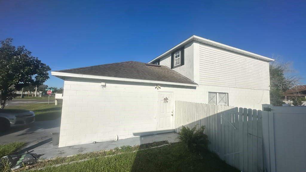 301 ALEGRIANO COURT, Kissimmee, FL 34758