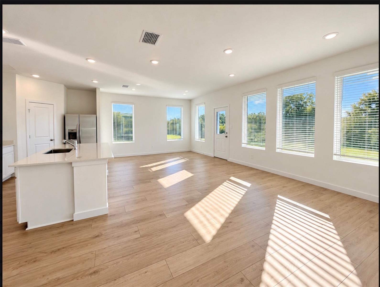 2851 PIONEER TRAIL, Eagle Lake, FL 33839