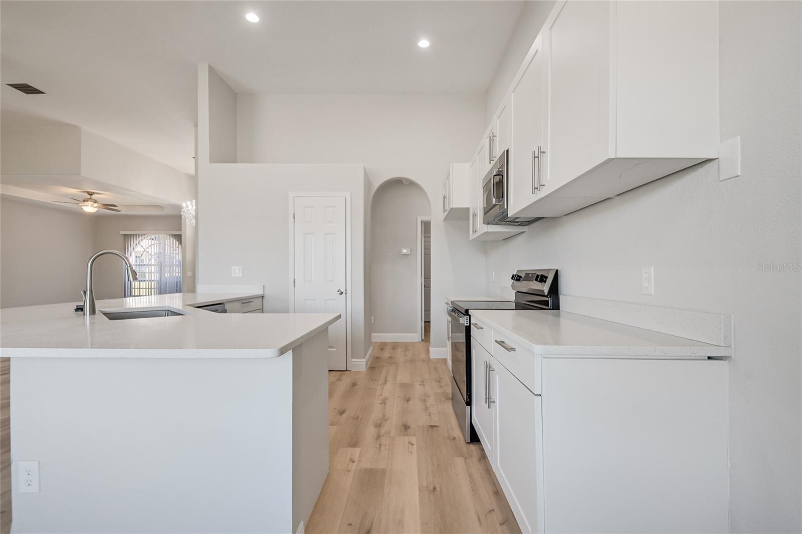 11614 LAKE KATHERINE CIRCLE, Clermont, FL 34711