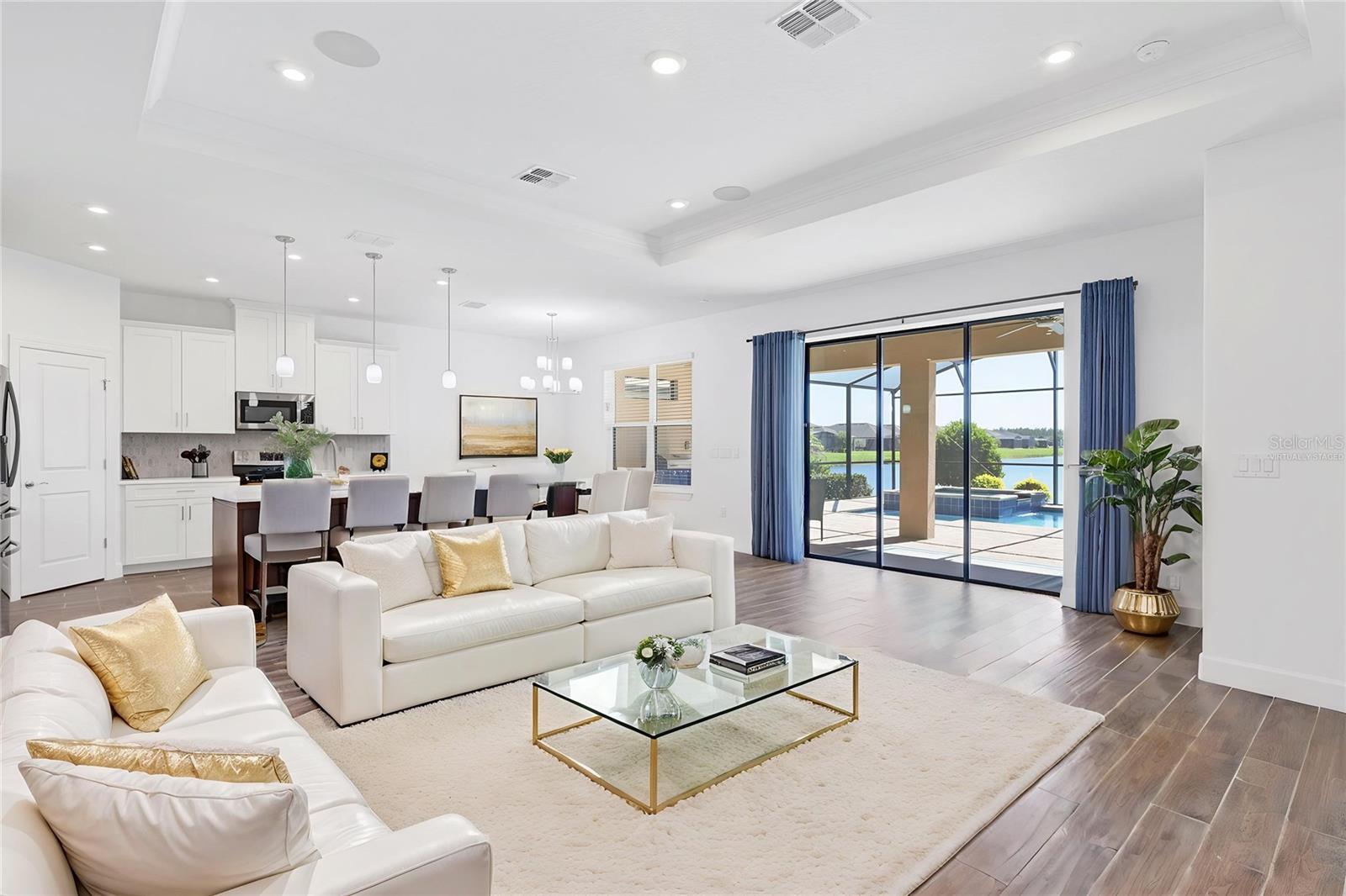WATER VIEW virtually staged
