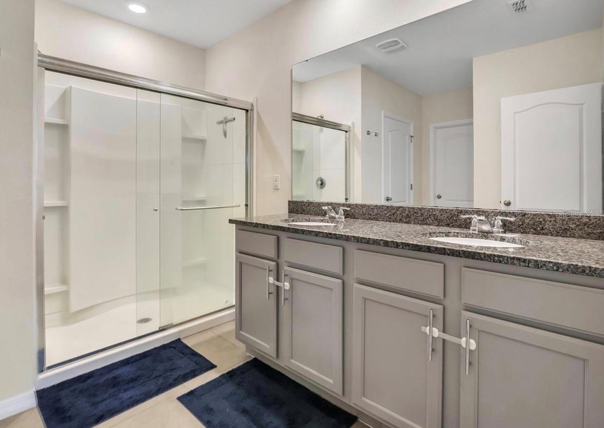 5384 HICKORY DOWNS WAY, St Cloud, FL 34771