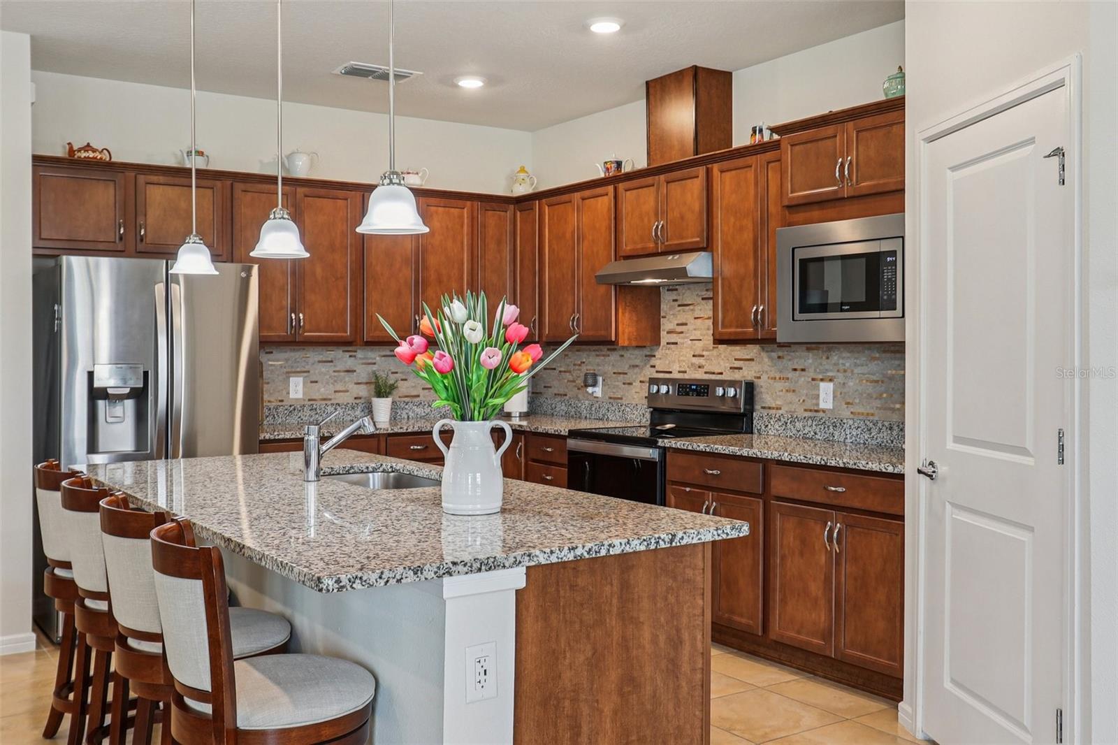 2015 SPRING SHOWER CIRCLE, Kissimmee, FL 34744