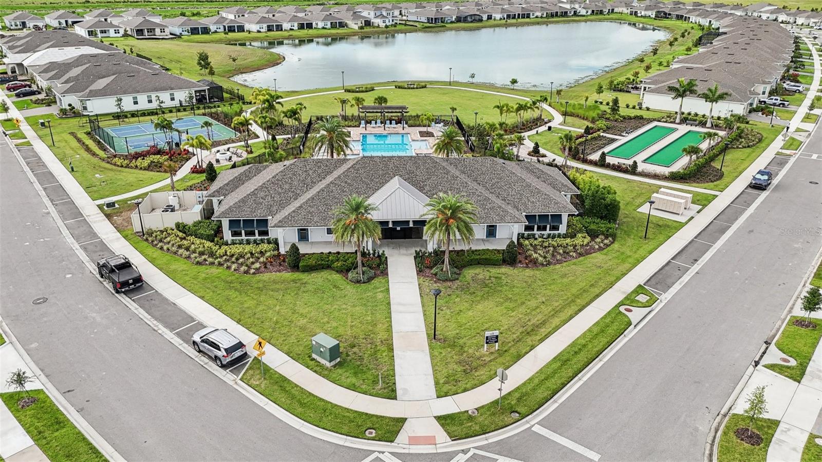 2015 SPRING SHOWER CIRCLE, Kissimmee, FL 34744