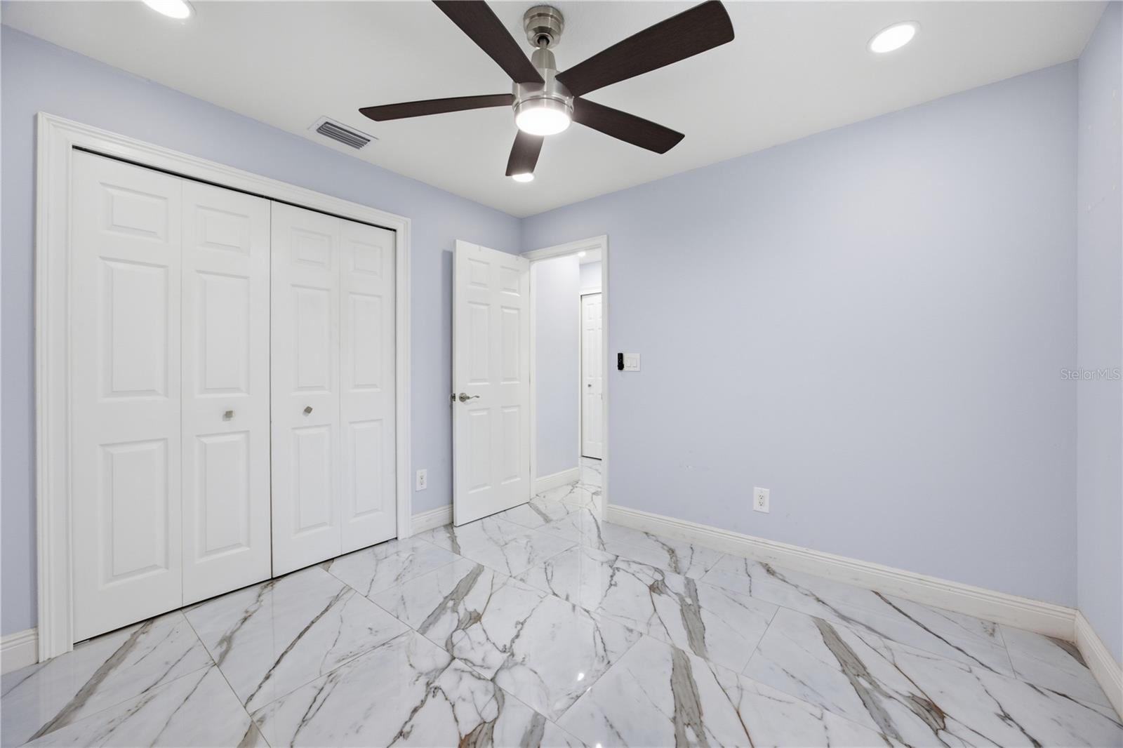 712 VIRGINIA LANE, Apopka, FL 32703