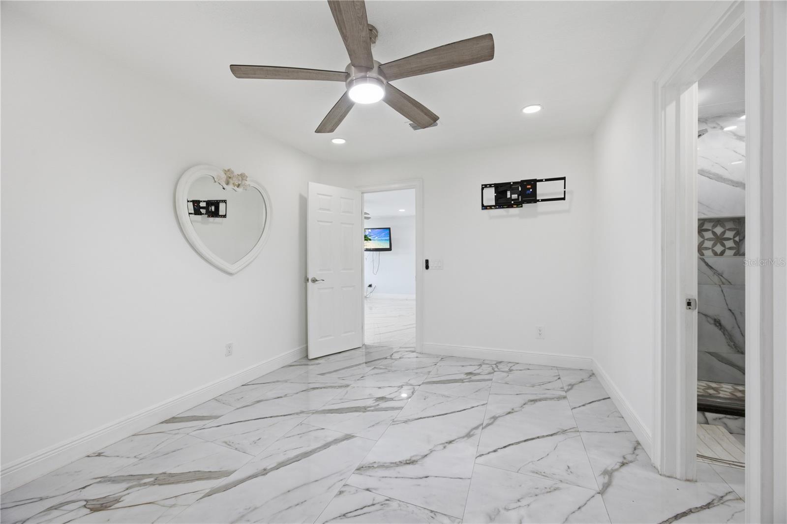 712 VIRGINIA LANE, Apopka, FL 32703