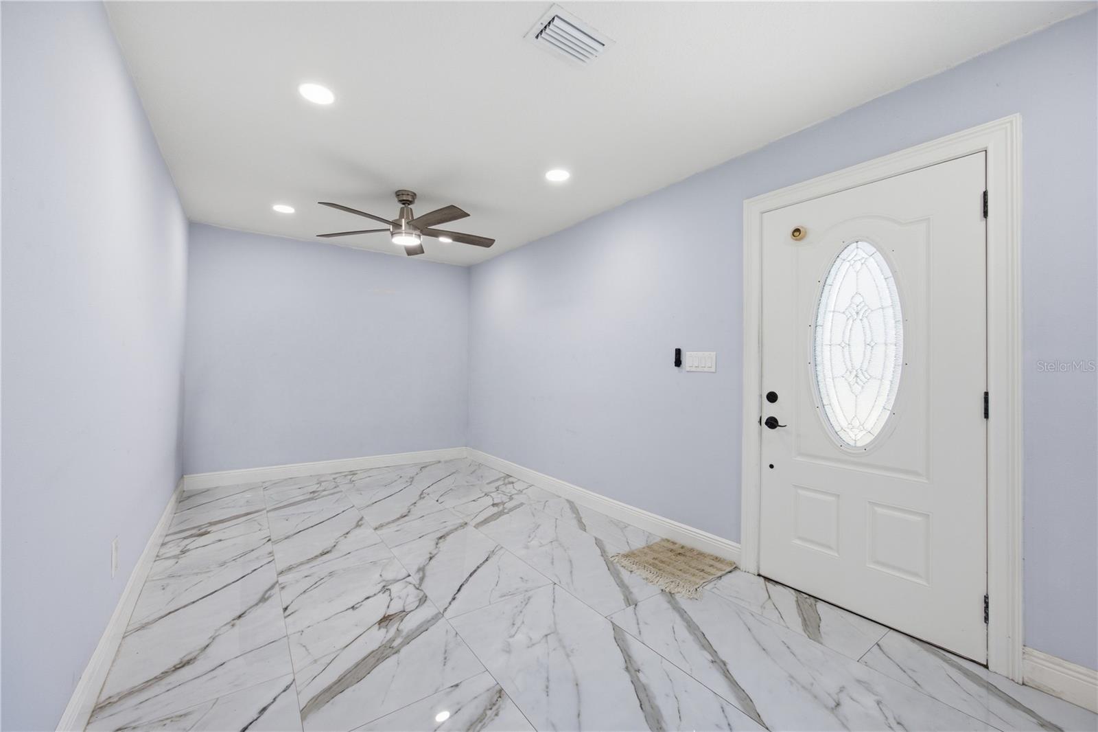 712 VIRGINIA LANE, Apopka, FL 32703