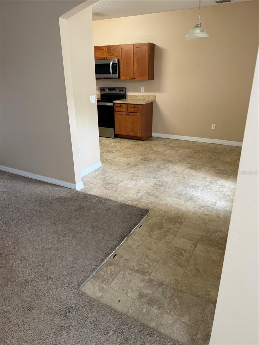 1211 KNOLLWOOD DRIVE, Davenport, FL 33837 1211 KNOLLWOOD DRIVE, Davenport, FL 33837