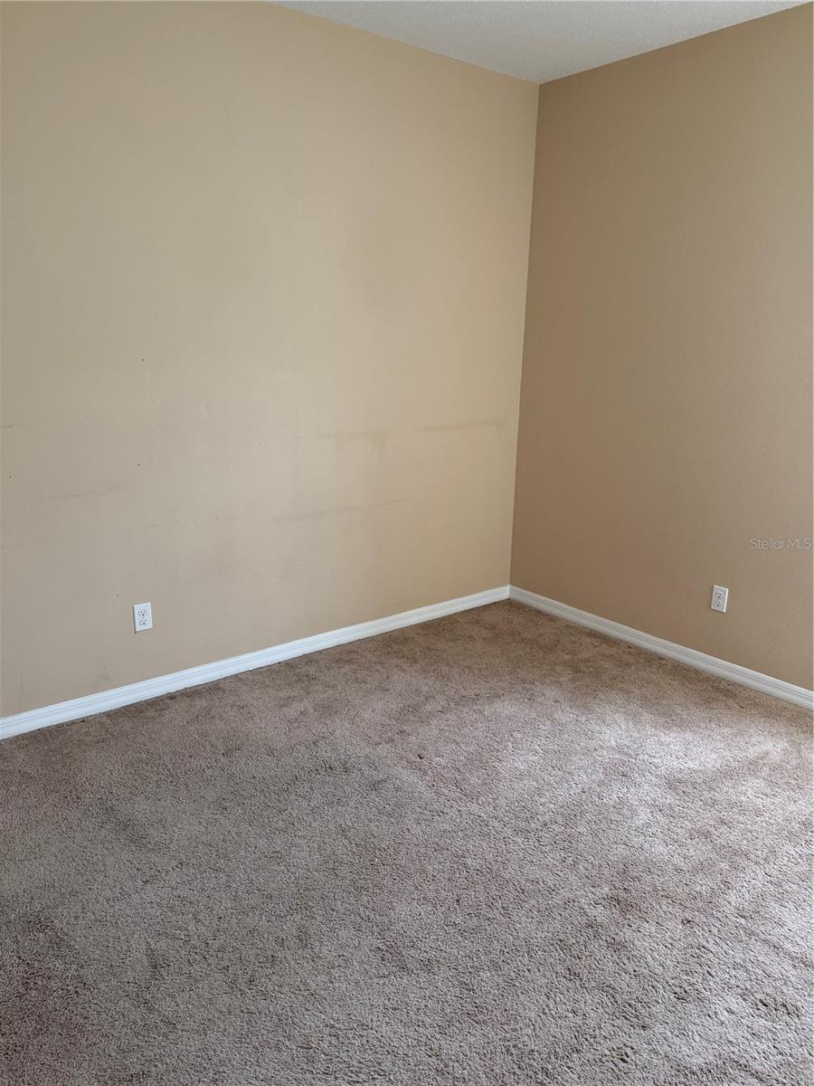 1211 KNOLLWOOD DRIVE, Davenport, FL 33837