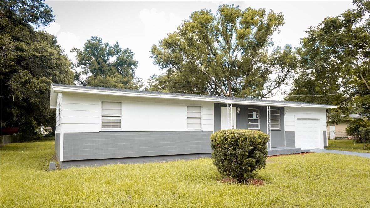 215 S FRENCH AVENUE, Fort Meade, FL 33841