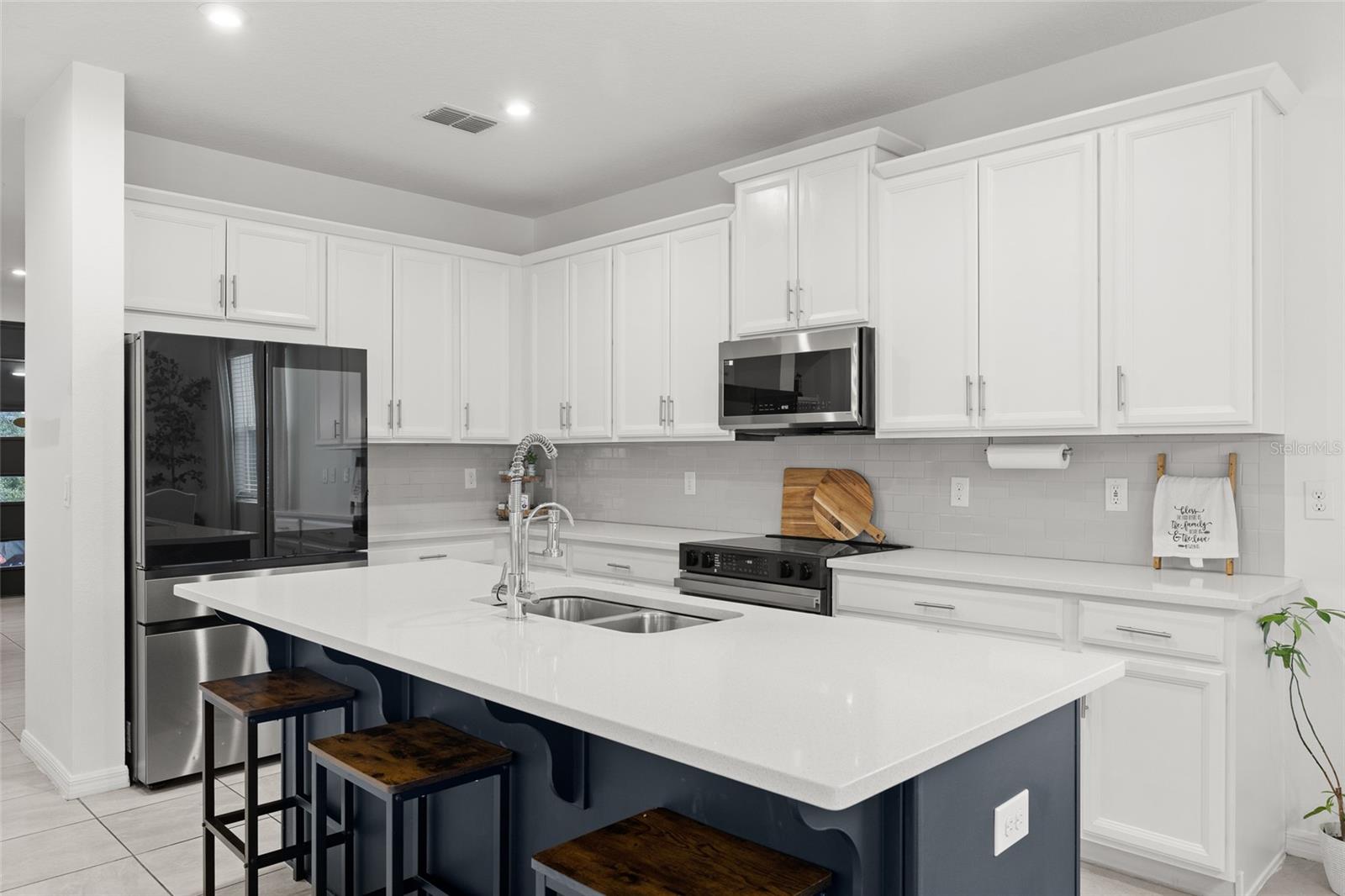 2530 AVIAN LOOP, Kissimmee, FL 34741