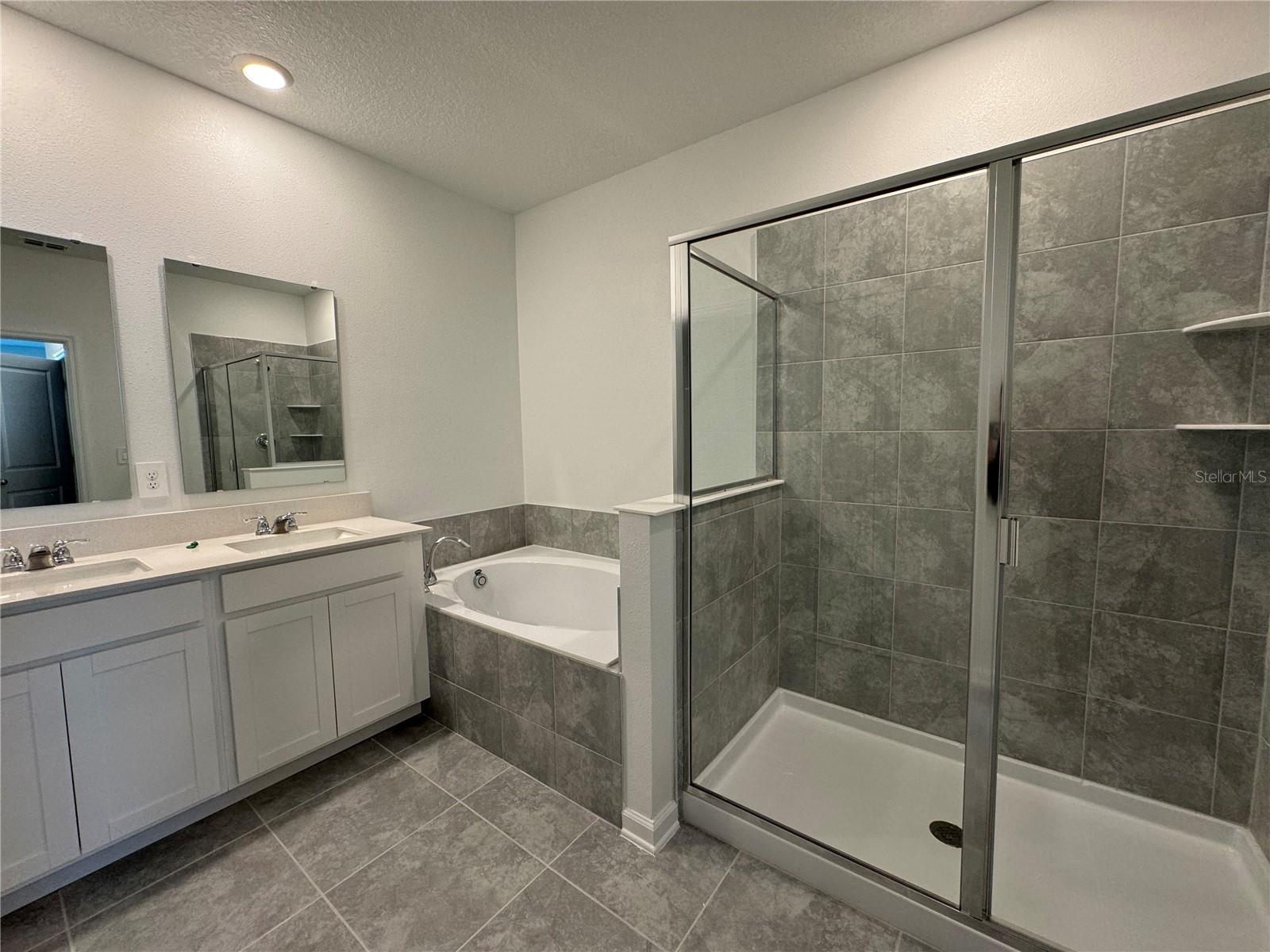 106 NINE IRON DRIVE, Davenport, FL 33896