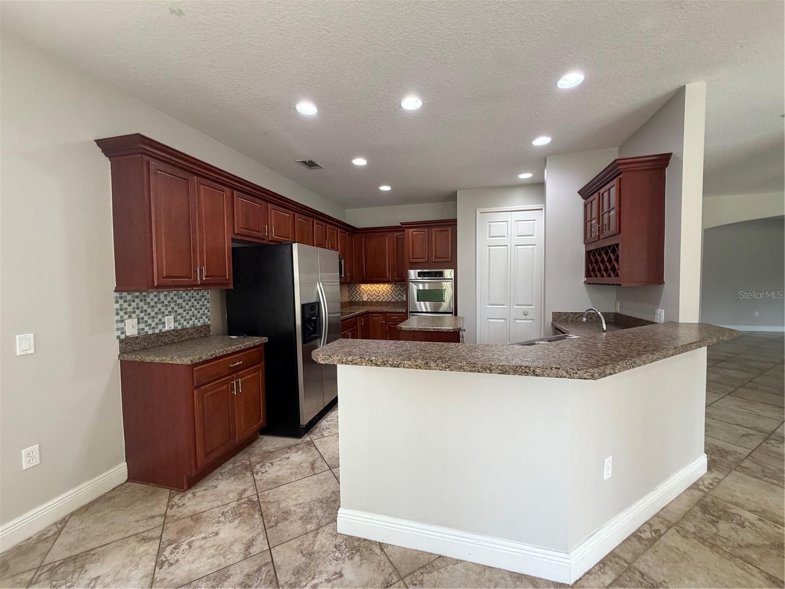 3811 EAGLE ISLES CIRCLE, Kissimmee, FL 34746
