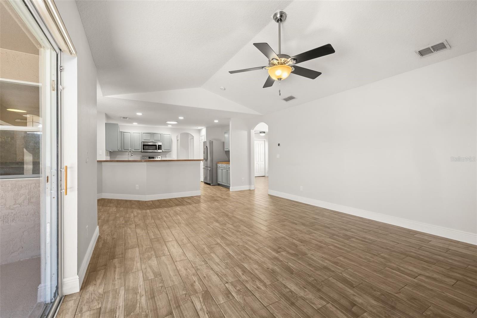 543 DOLCETTO DRIVE, Davenport, FL 33897