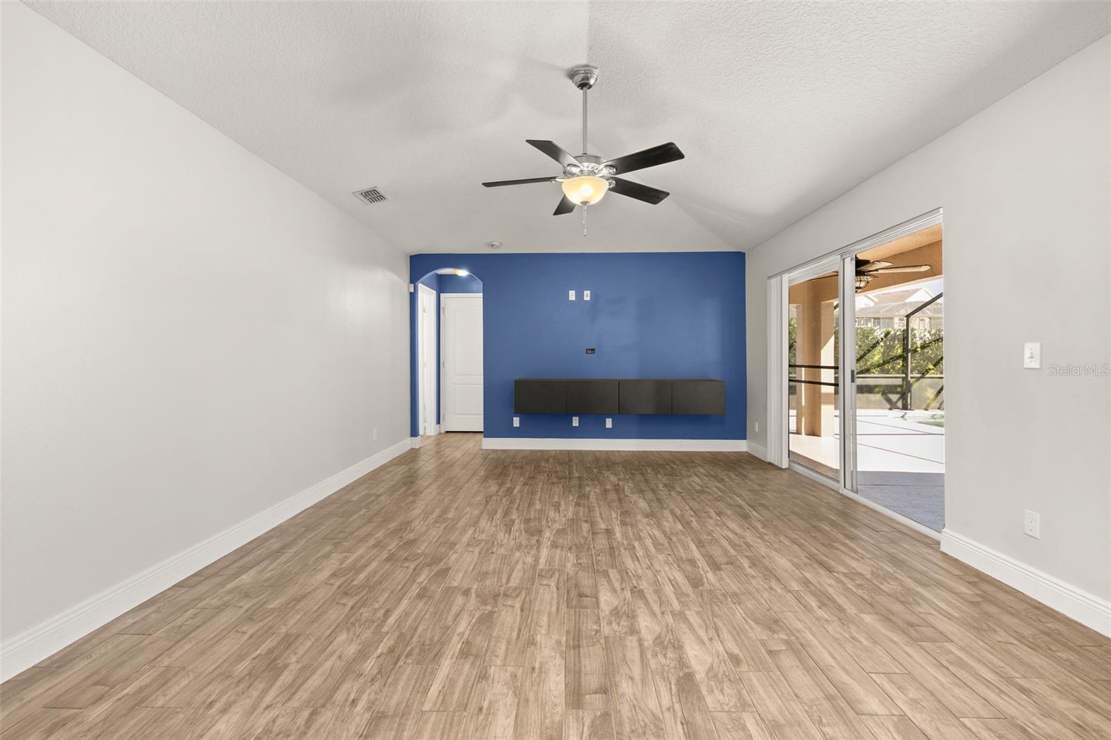 543 DOLCETTO DRIVE, Davenport, FL 33897