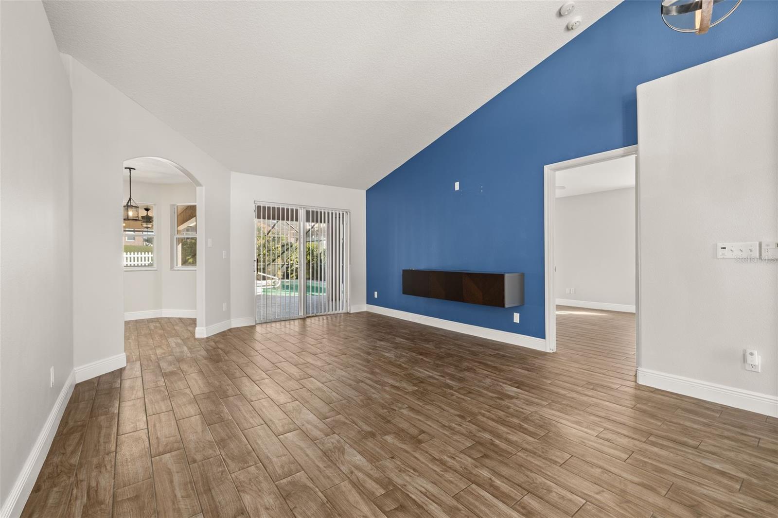 543 DOLCETTO DRIVE, Davenport, FL 33897
