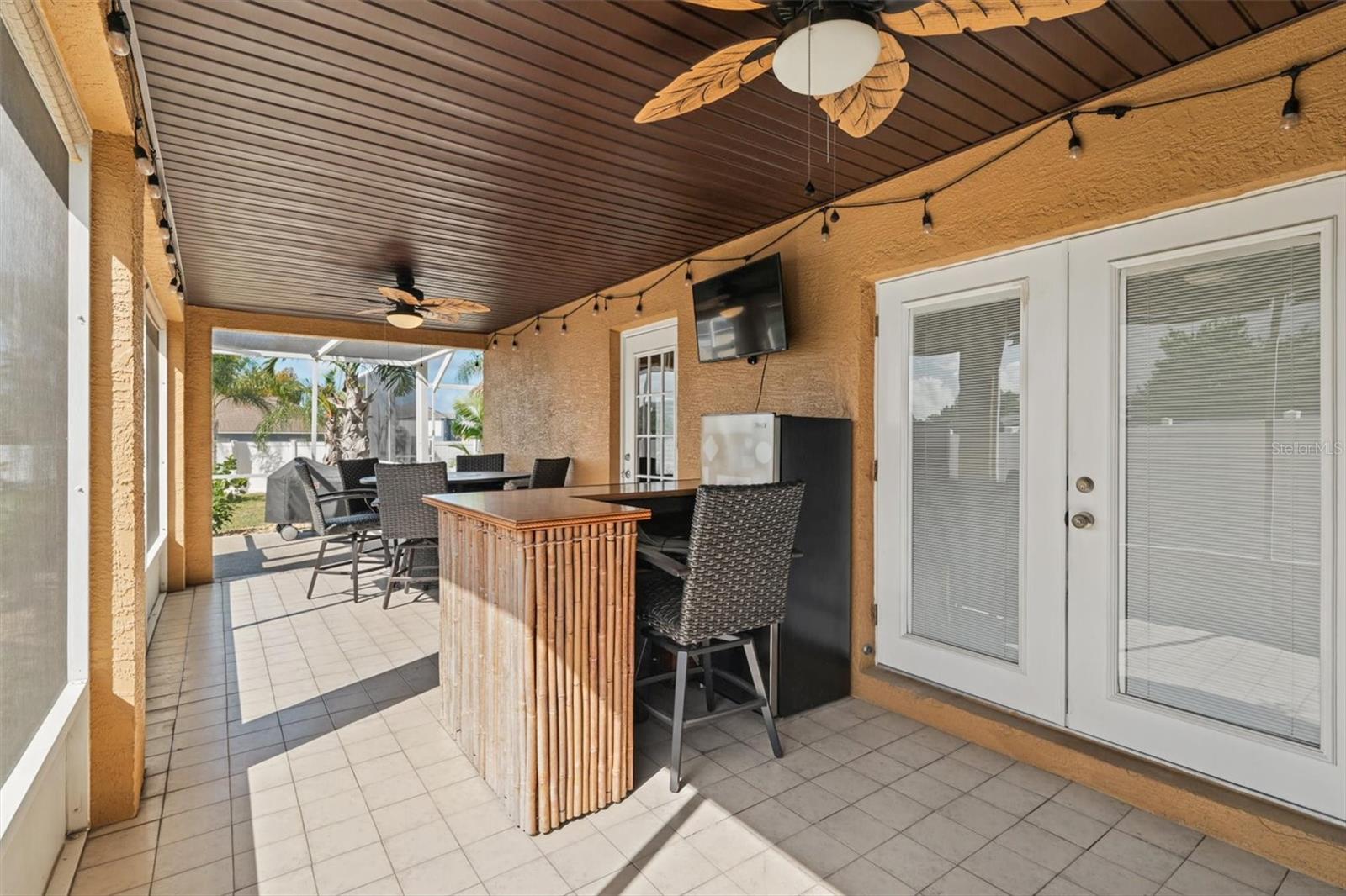 Screen Enclosed Lanai - Tile Flooring