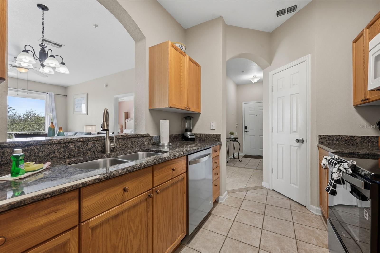8105 COCONUT PALM WAY, #303, Kissimmee, FL 34747