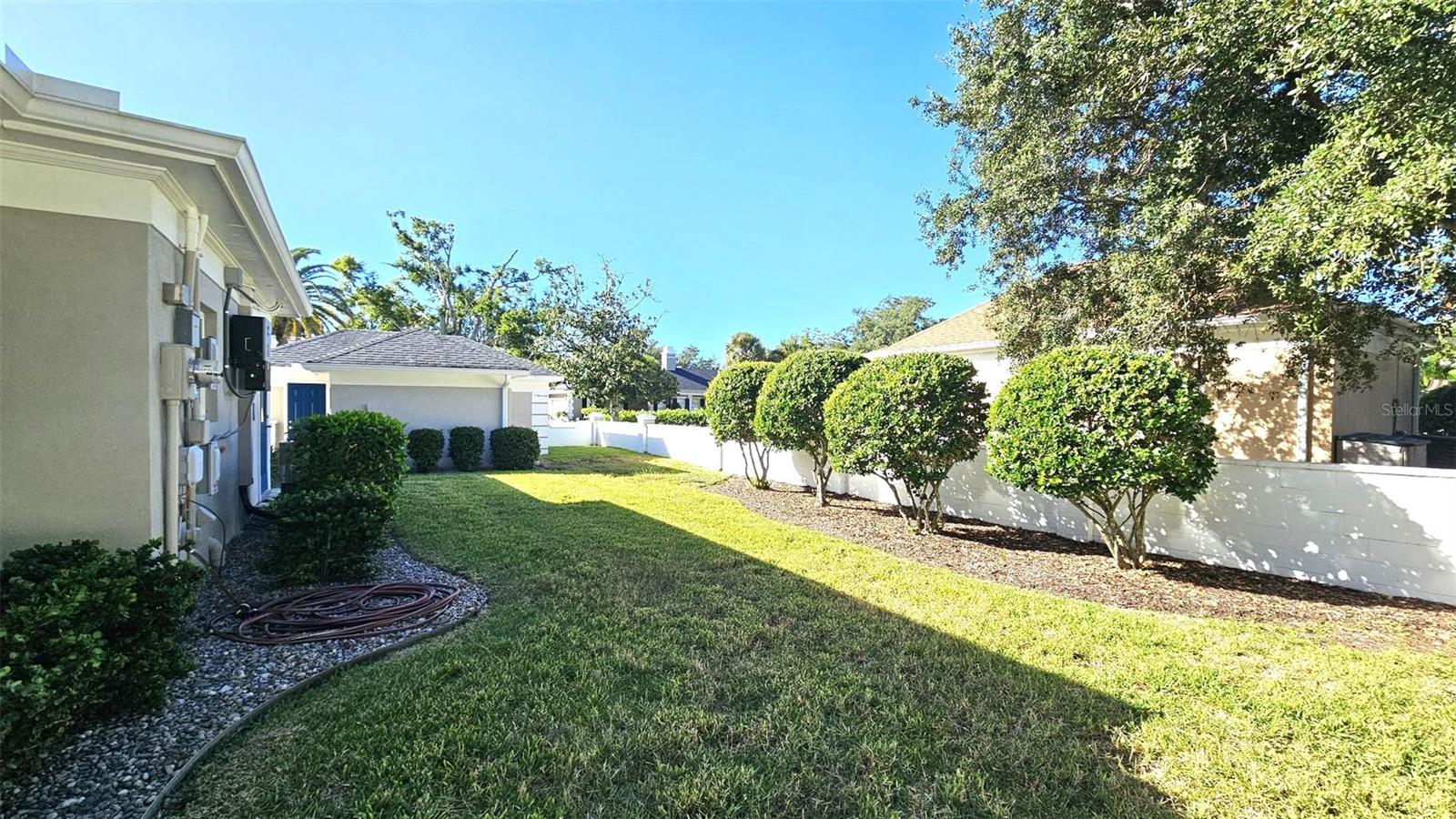 Side yard-fenced in