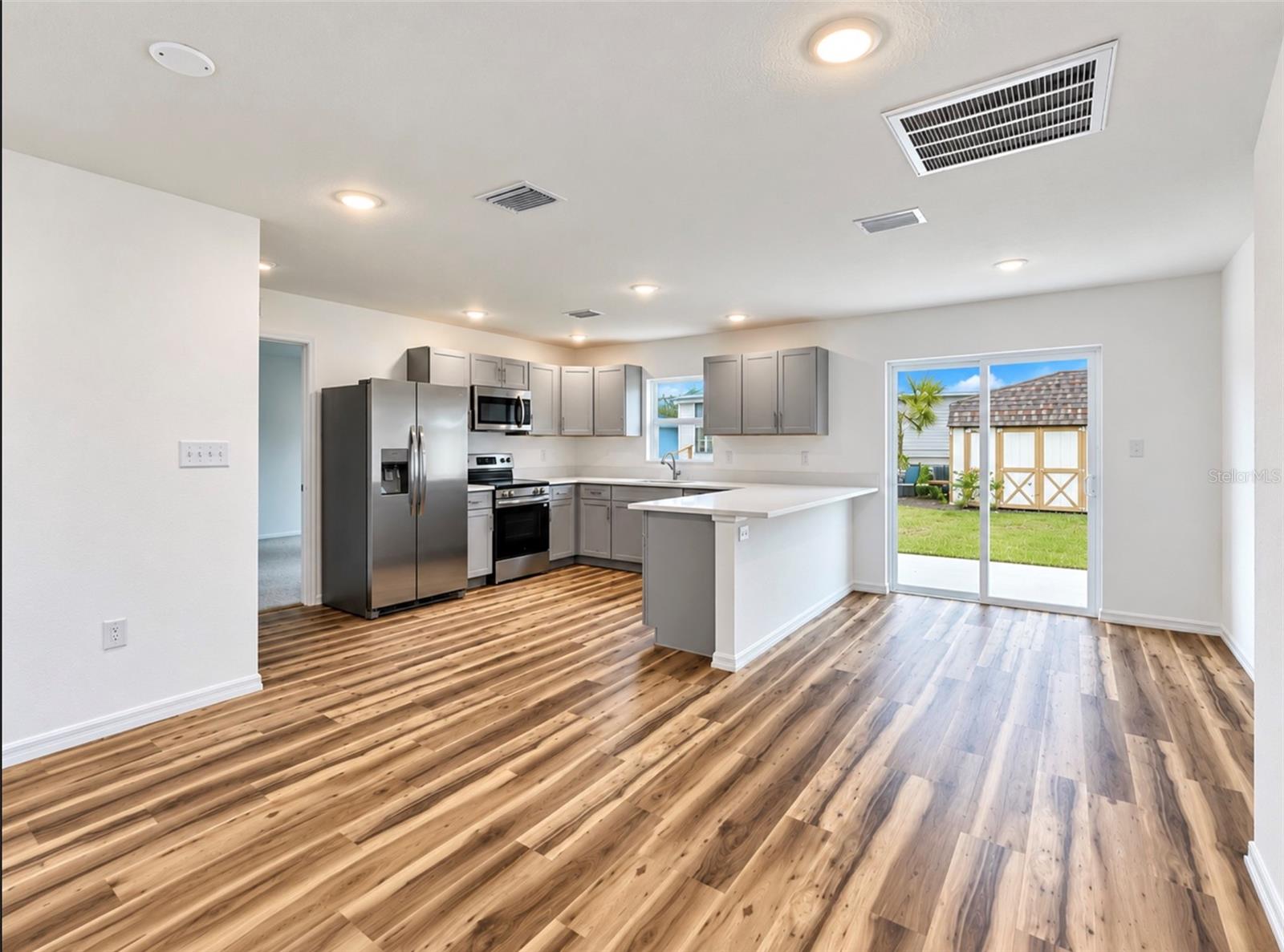 4251 GERANIUM ST, Lake Wales, FL 33898