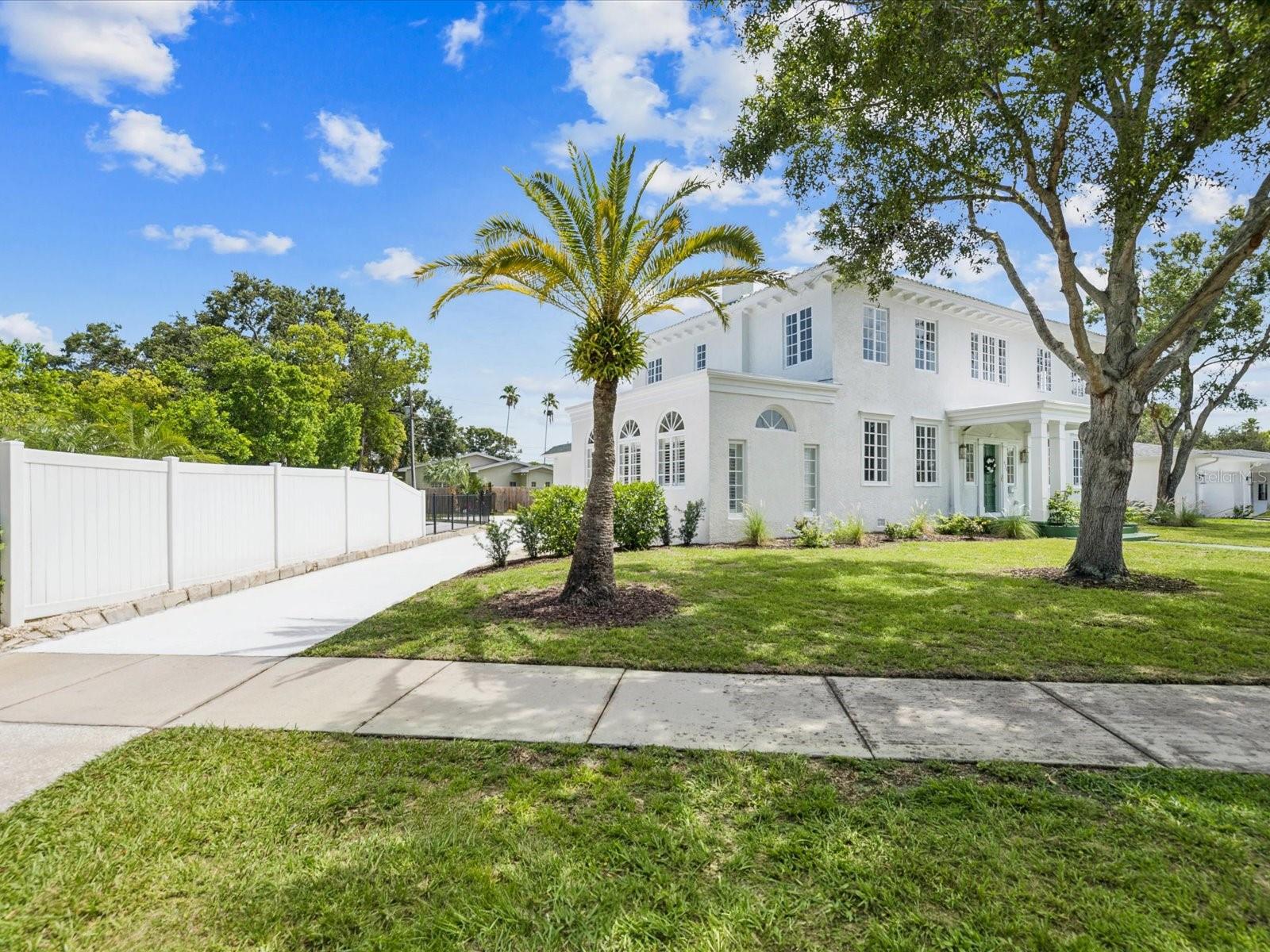 456 GARDENIA STREET, Belleair, FL 33756