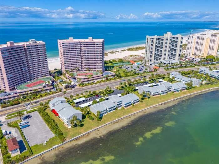 1351 GULF BOULEVARD, #118, Clearwater Beach, FL 33767 1351 GULF BOULEVARD, #118, Clearwater Beach, FL 33767