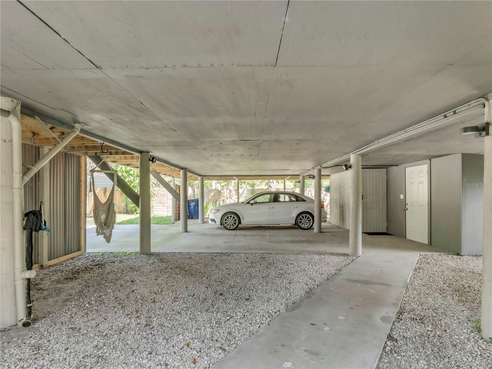 43 HAMILTON HEATH DRIVE, Tampa, FL 33604