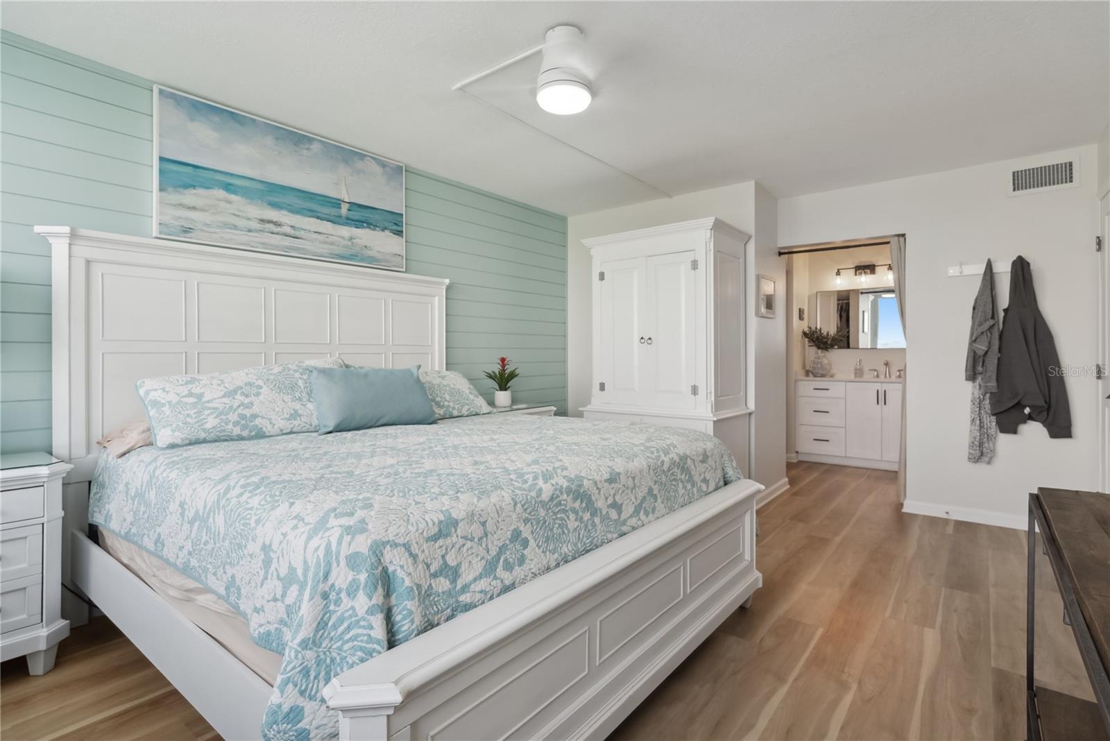 5279 ISLA KEY BOULEVARD S, #212, St Petersburg, FL 33715