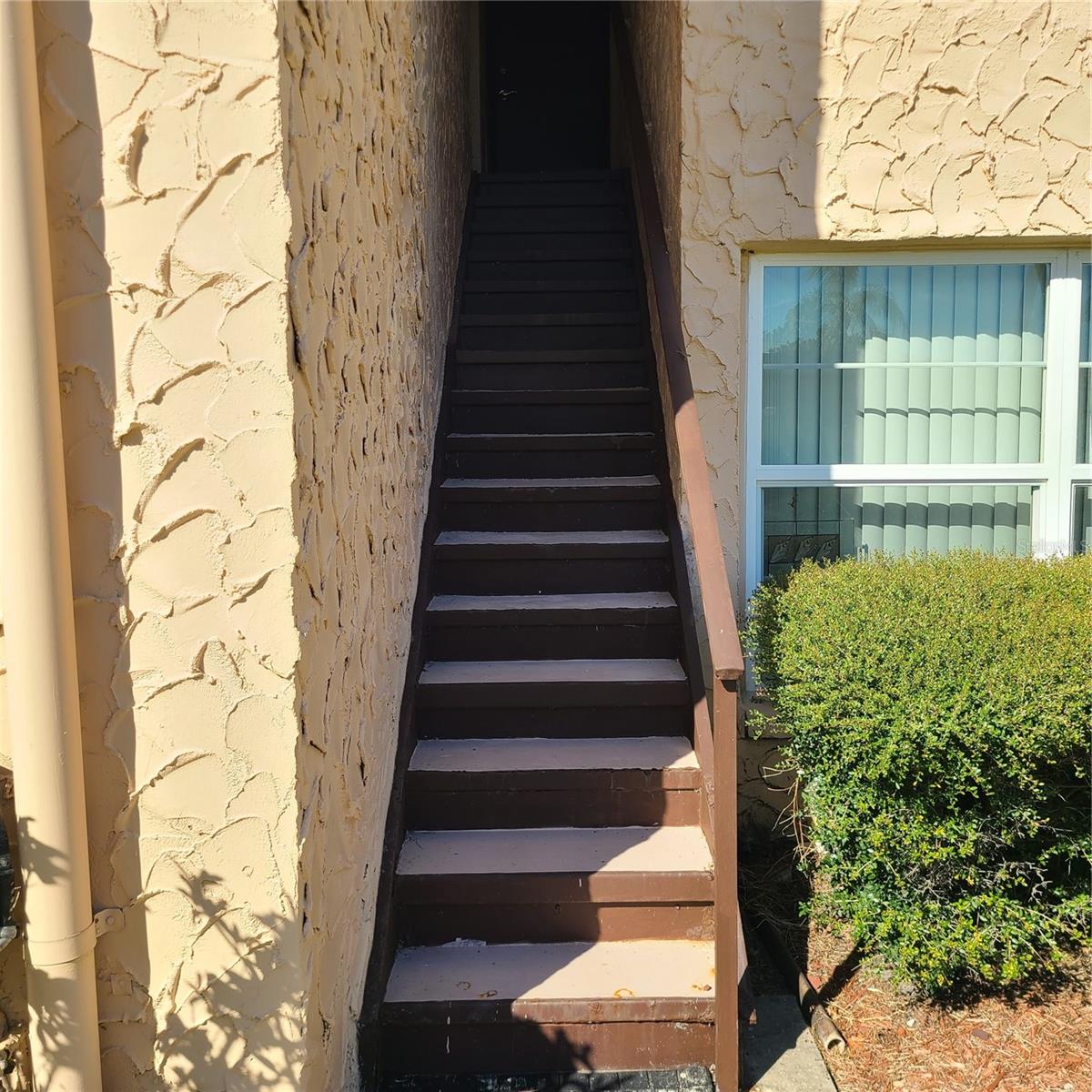 Backdoor stairway