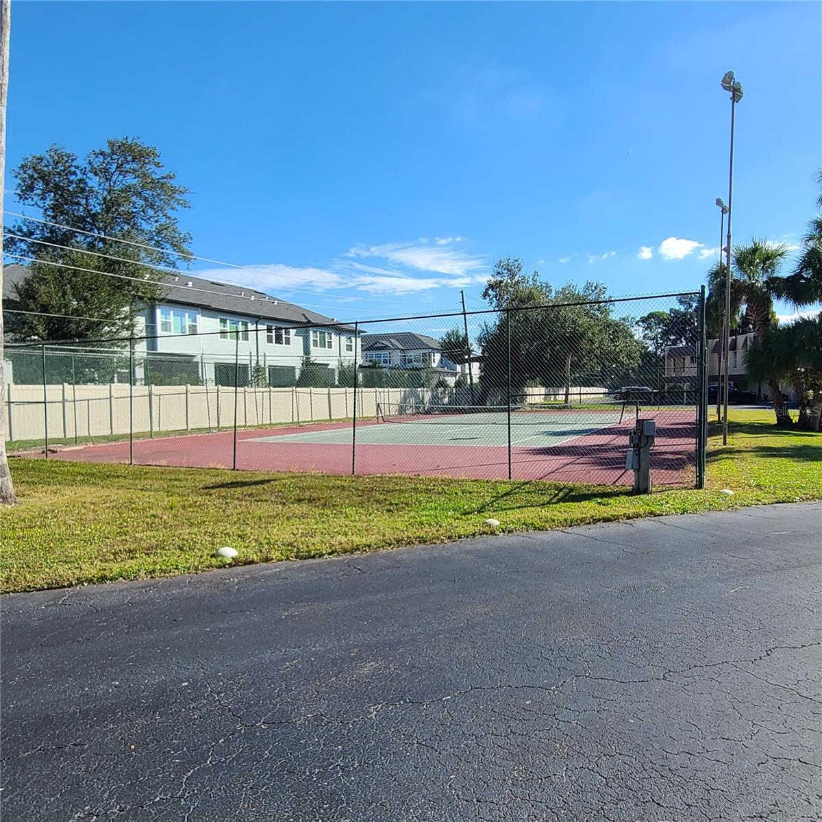 220 BUTTONWOOD CIRCLE, #220, Seminole, FL 33777